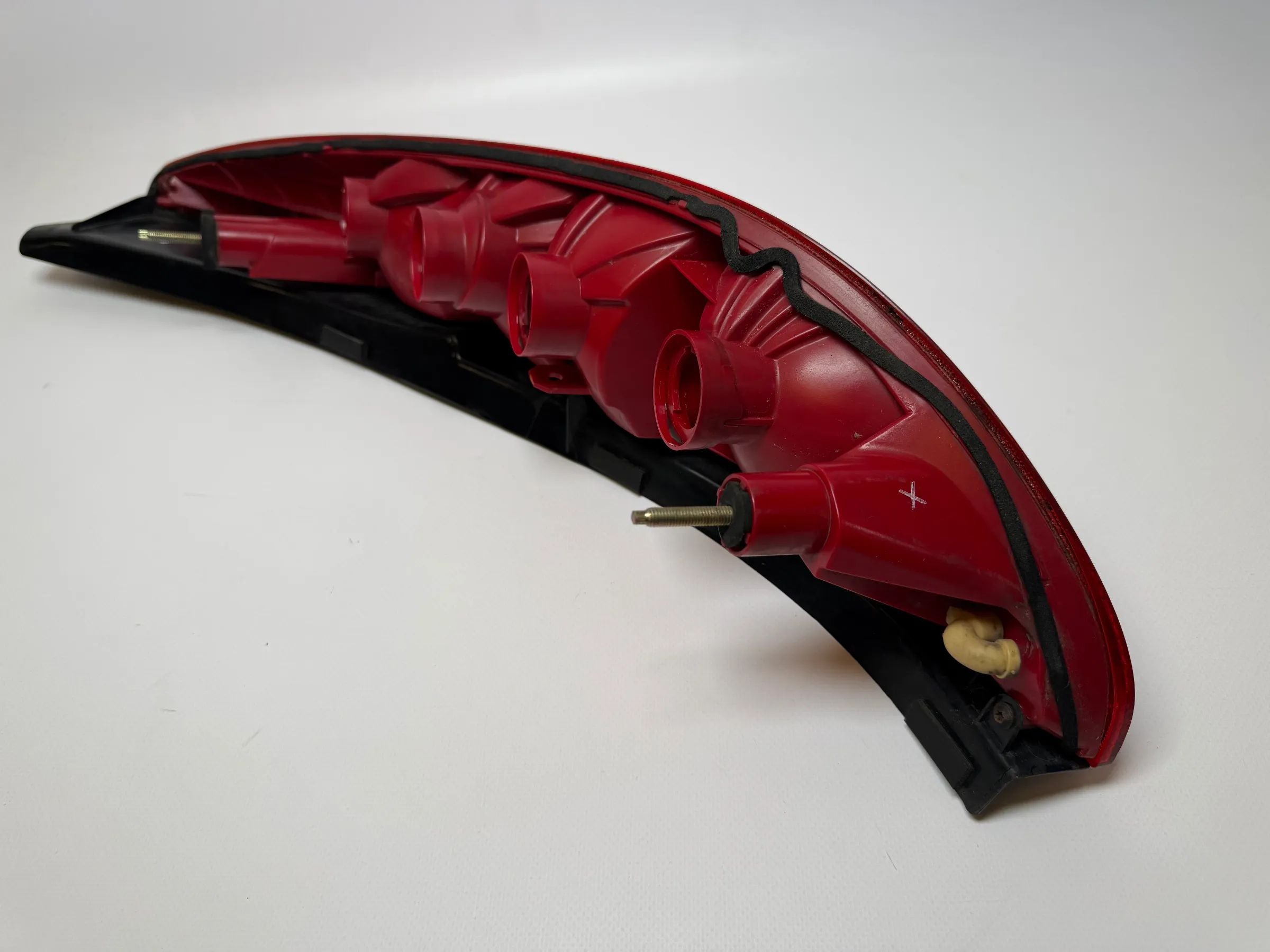 Oryginalna lampa tylna Ford Mondeo III (B5Y/BWY), lewa 1S71-13405-C LH