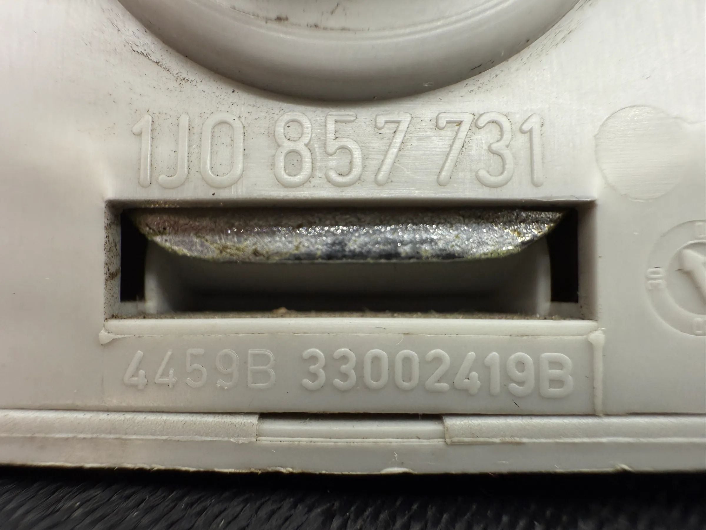 Oryginalny pas bezpieczeństwa tylny boczny prawy VW Golf 4 IV (1J1) 1J6857806C