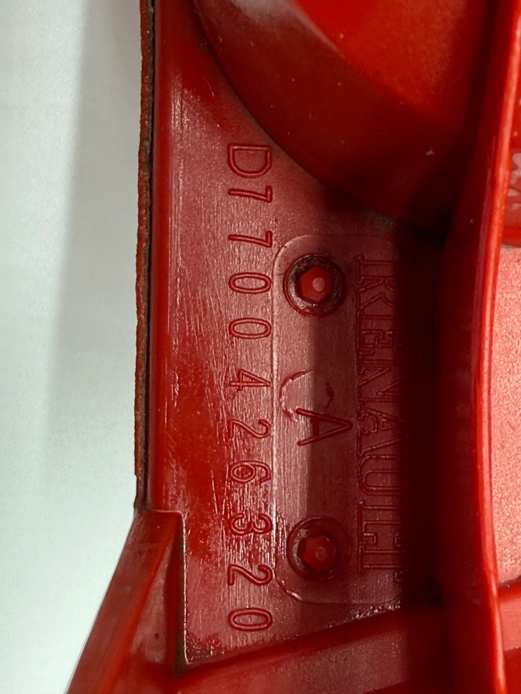 Original Renault Twingo I (CV06) rear light right D7700426320 