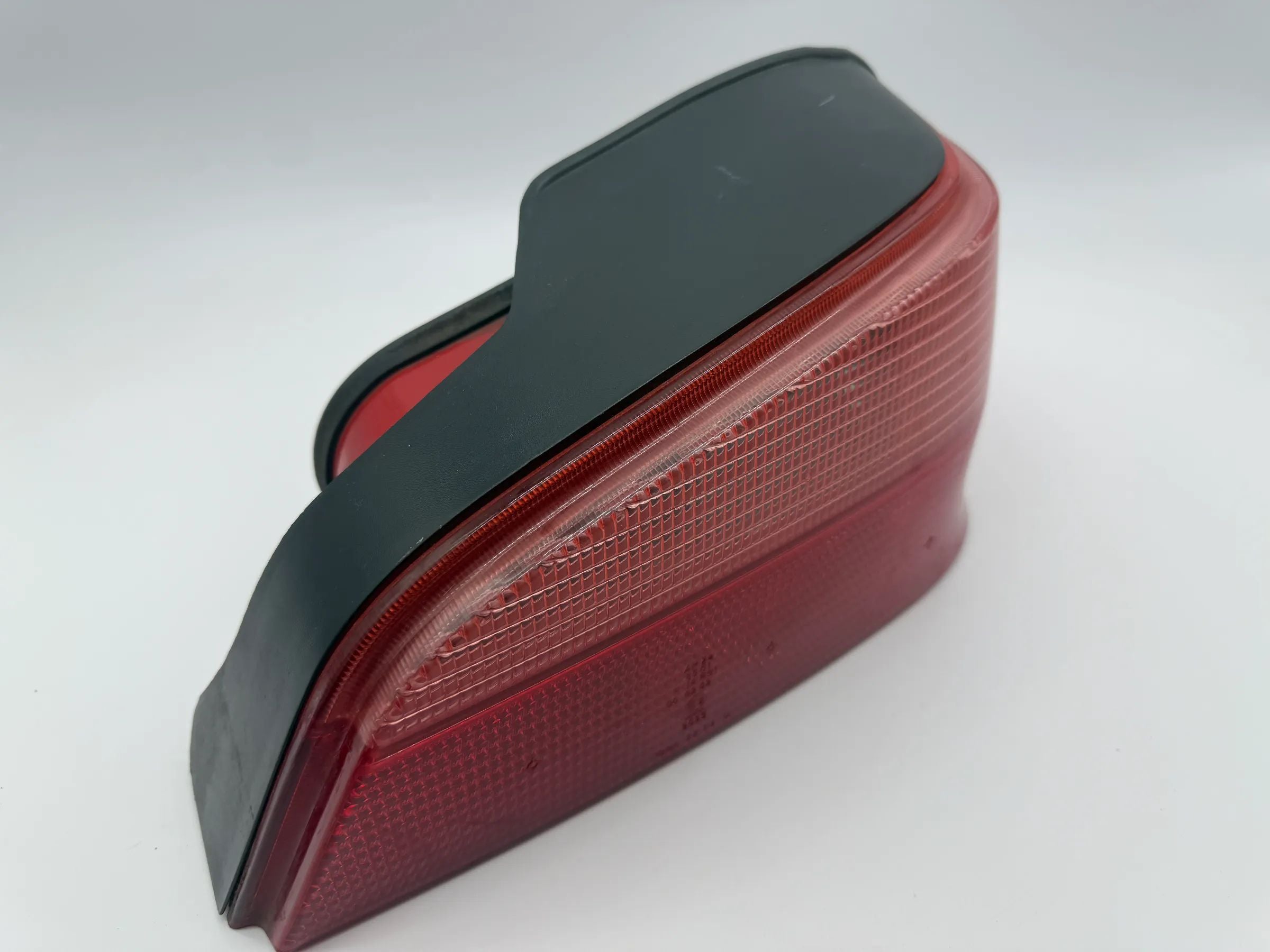 Original Peugeot 106 (1A/1C) Rück- & Bremsleuchte Rechts 2274D