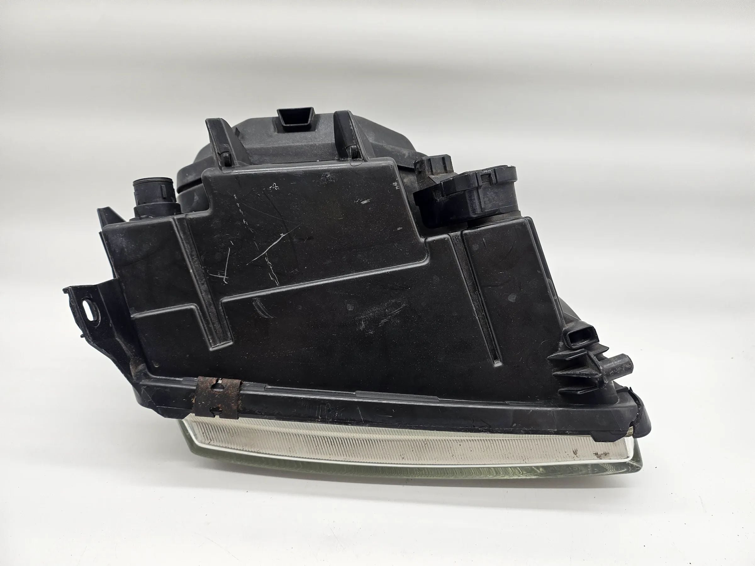 Phare avant gauche 8D0941003E / 0301094201 Audi A4 8D an 98