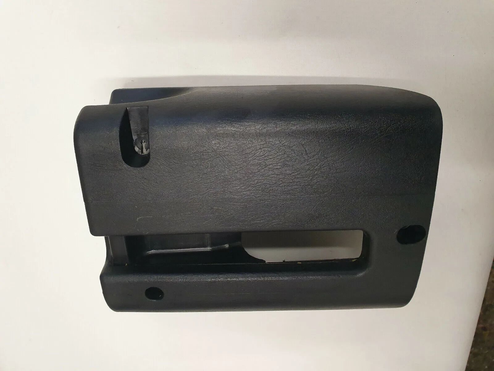 ฝาครอบพวงมาลัยด้านล่าง Ford Transit Connect (K37) 2T143533AFW