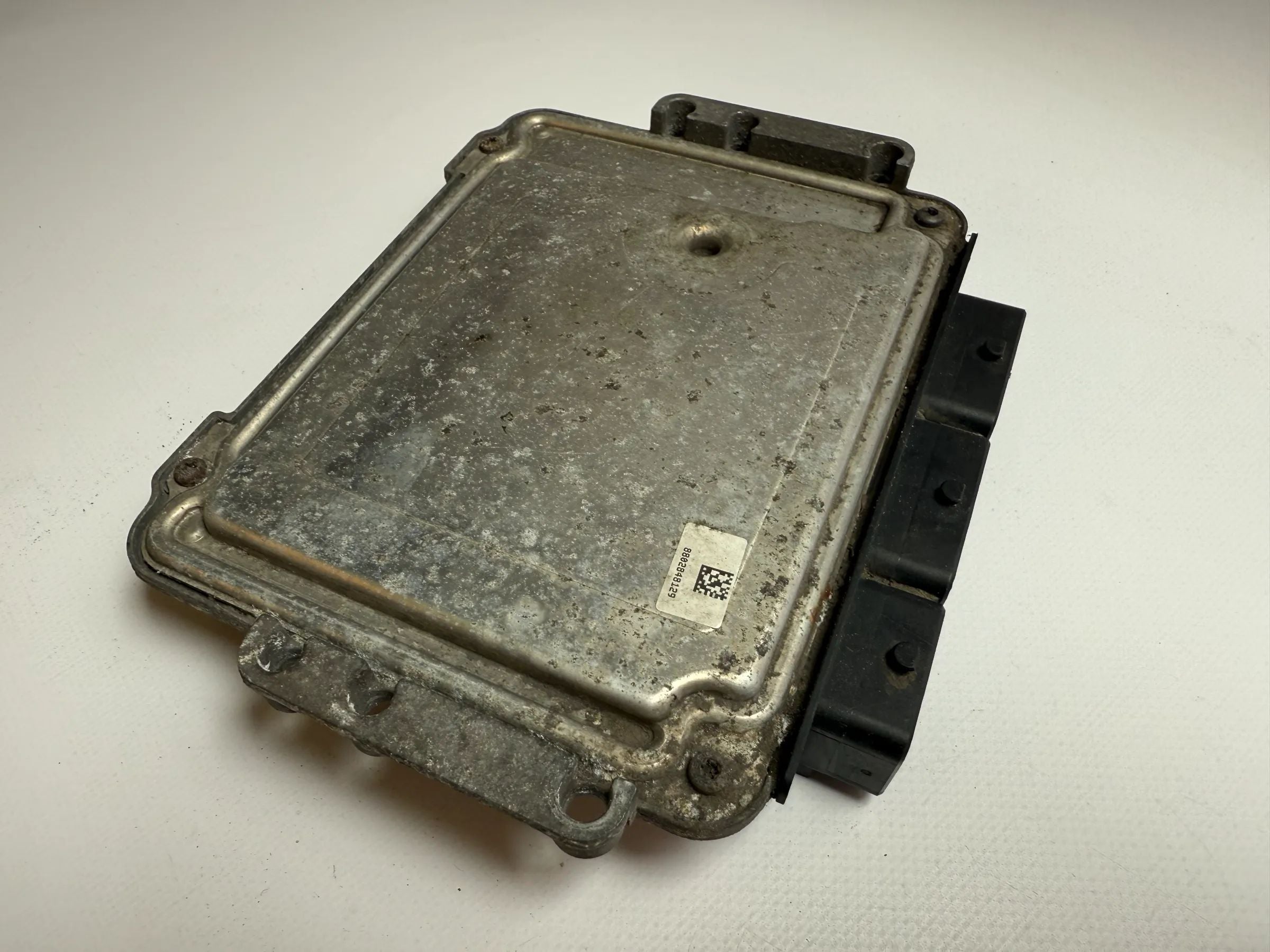Original Renault Master / Trafic Engine Control Unit ECU 8200635663 / 0281013364 