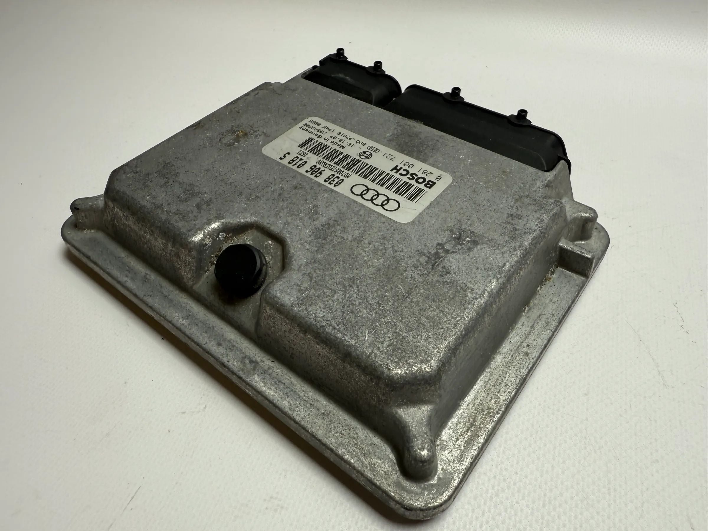Original AUDI A4 B5 1.9 TDI Engine Control Unit ECU 038906018S / 0281001721 