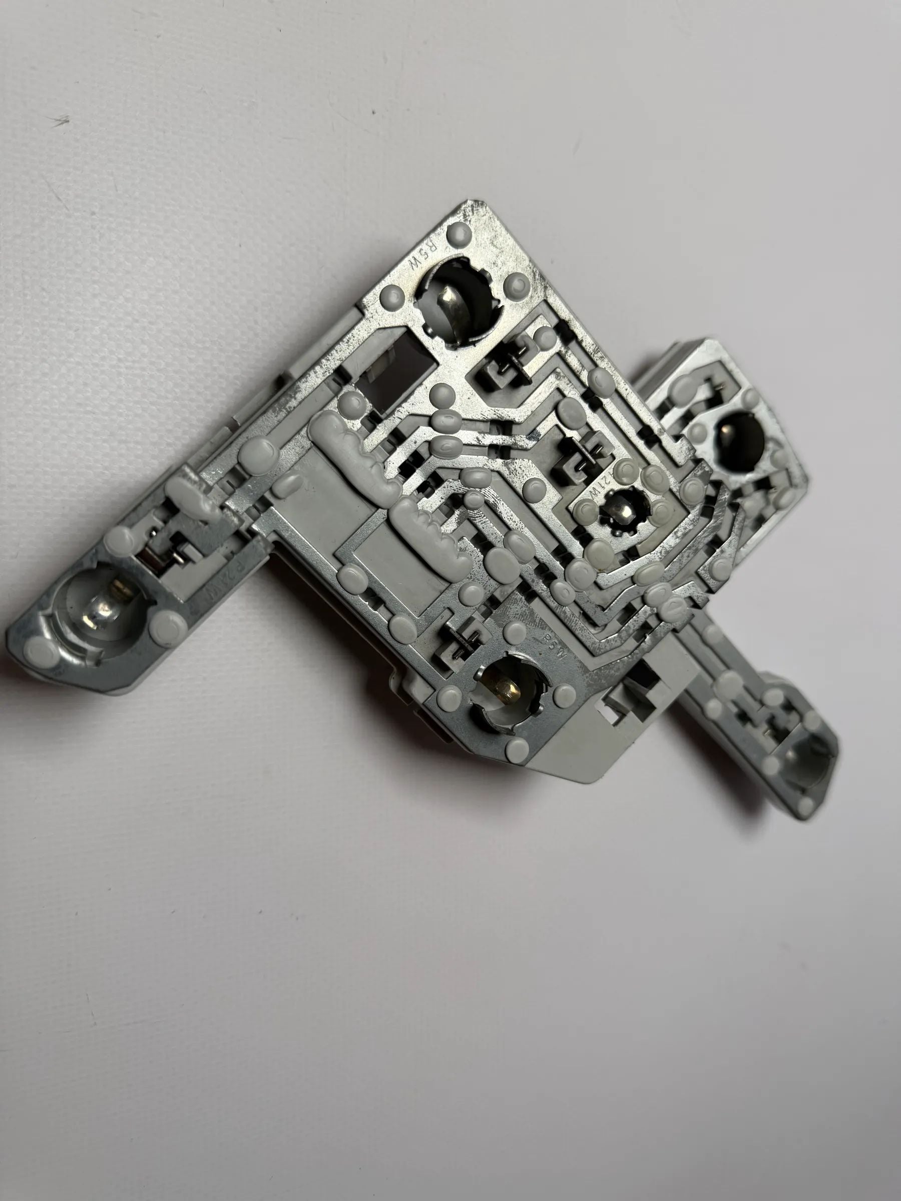 Original Ford Mondeo 1.8 Turnier B5Y/B4Y/BWY Suporte da Lâmpada Esquerdo 1S7X-13N099-A