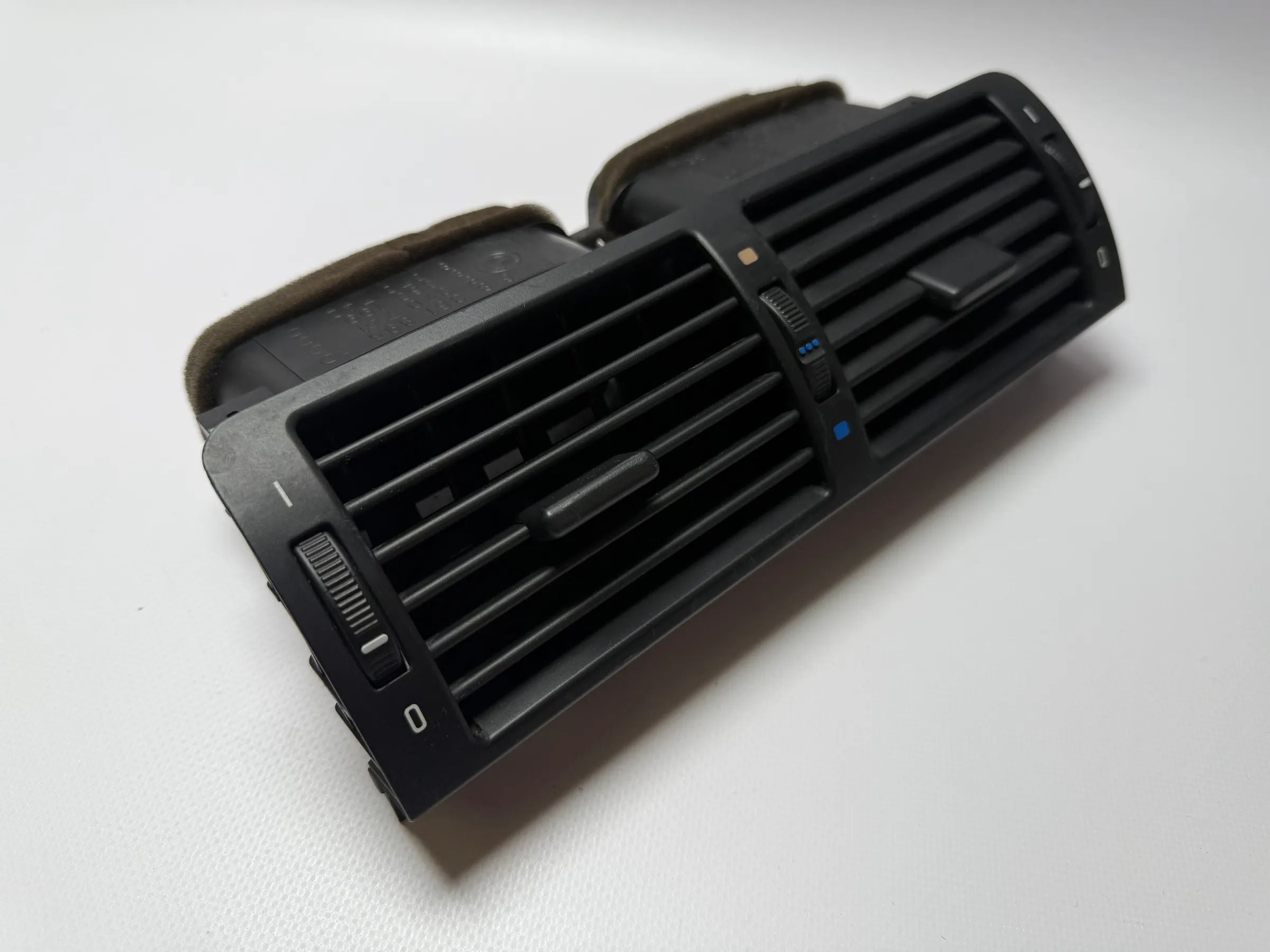 Diffuseur d'air avant central d'origine BMW Série 3 Compact (E46) 8363199