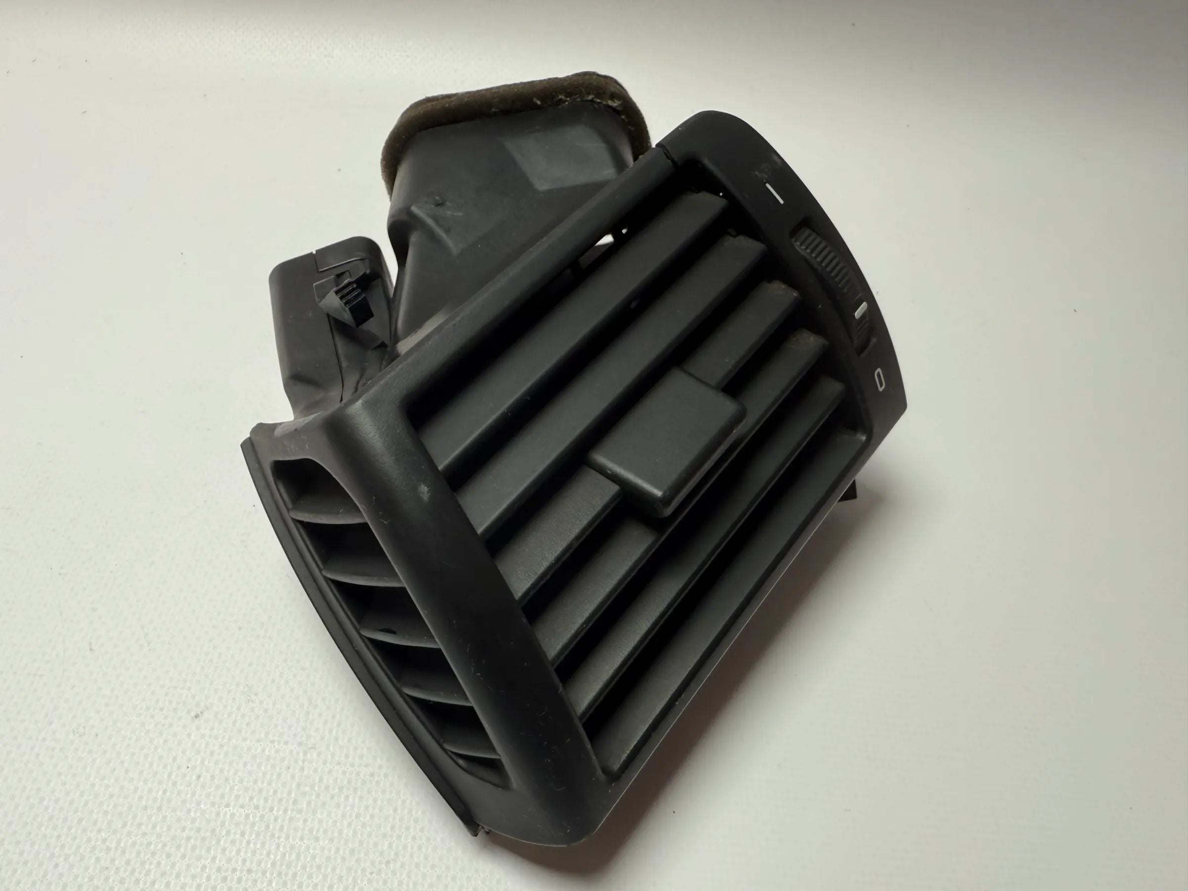 Оригинальная левая воздушная заслонка свежего воздуха BMW 3 серии E46 64.22-8 361 897