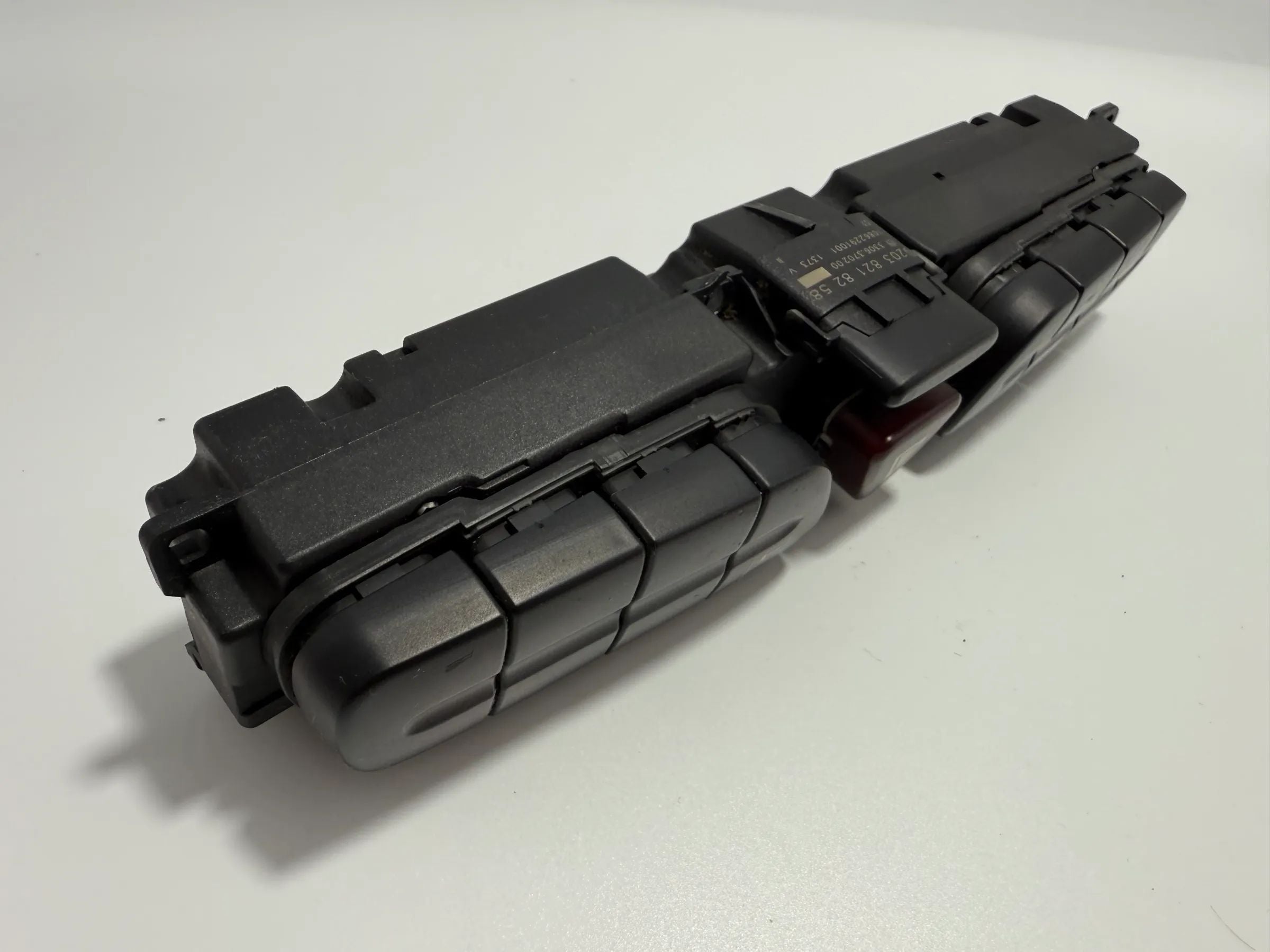 Oryginalny przełącznik Mercedes-Benz C 220 listwa przycisków awaryjnych ESP 2038218258