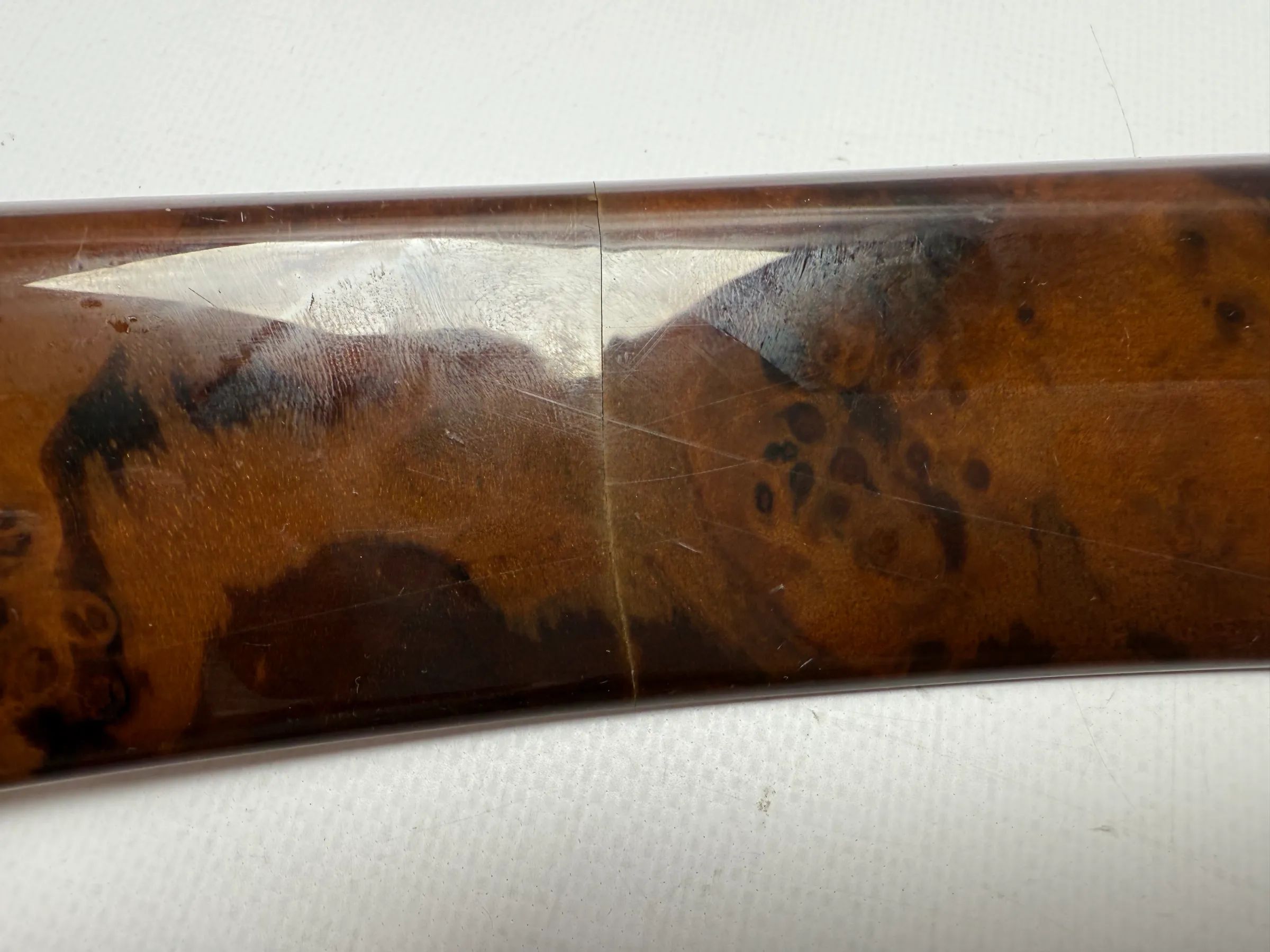 Oryginalna listwa dekoracyjna/blenda deski rozdzielczej BMW E39 nad schowkiem 8211434