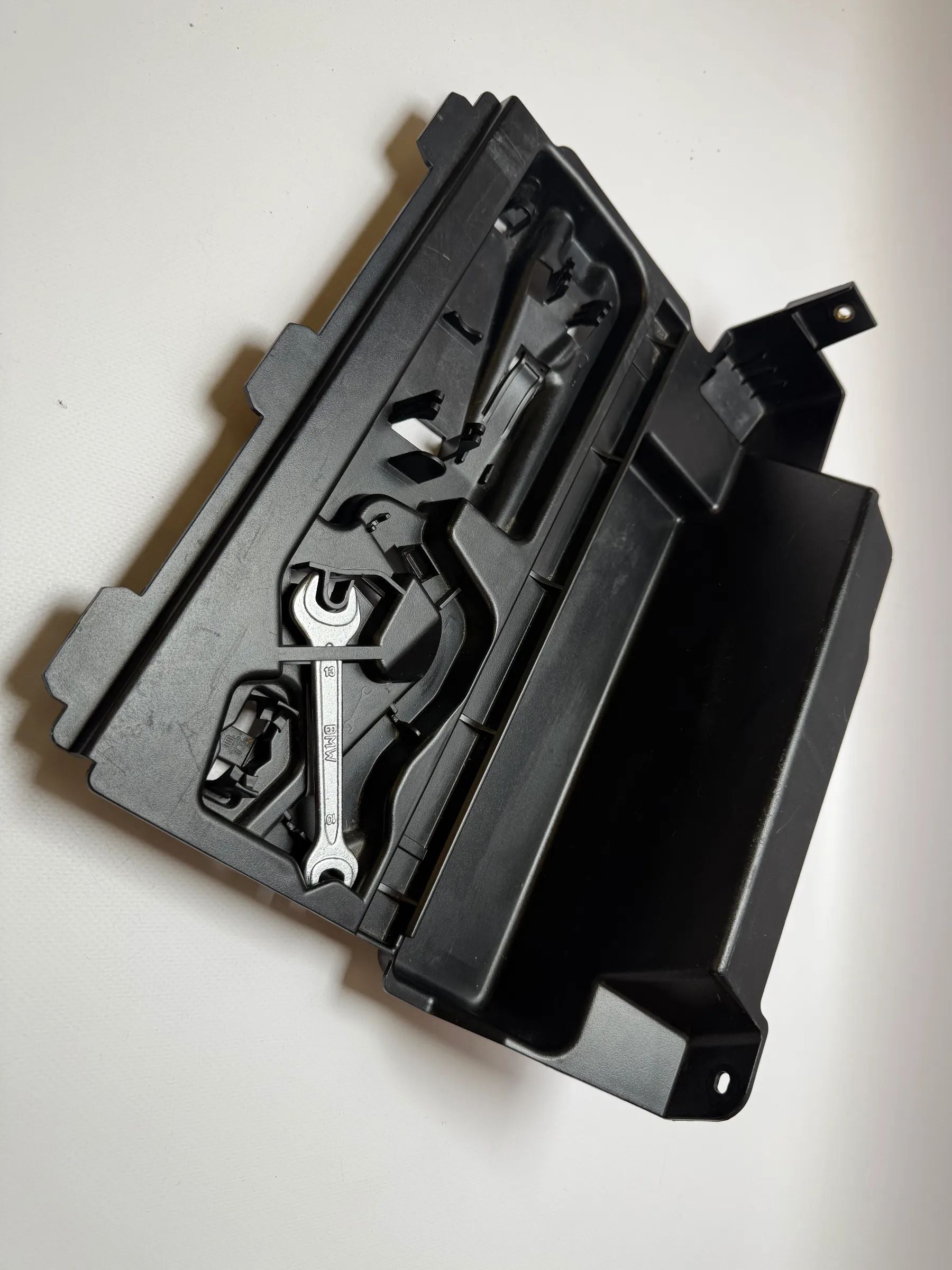 Оригинальный кронштейн держателя треугольника BMW E91 Touring инструмент 5147714185907 Auto-veritas