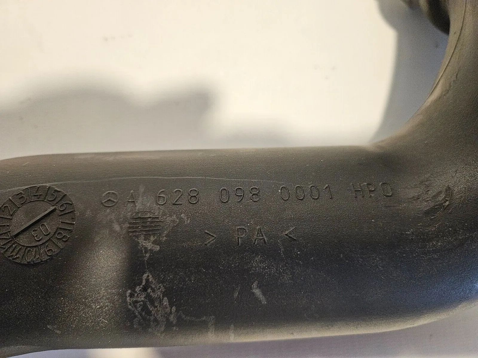 อะไหล่แท้ Mercedes W220 4.0 CDI ท่อดูดอากาศขวา A6280980001