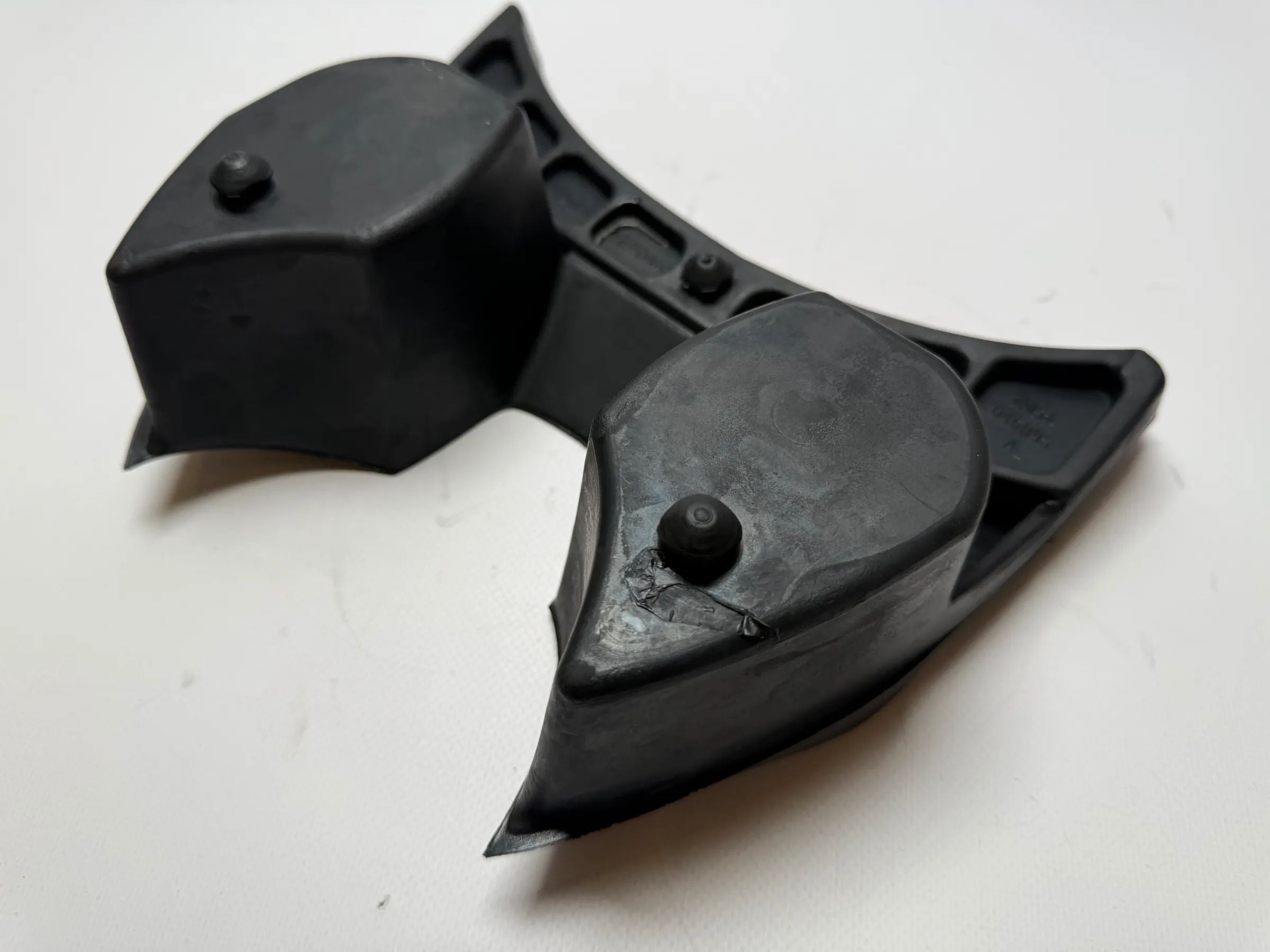 Original FORD Focus I Turnier DNW Porta vasos Soporte para bebidas 2M51046B95A