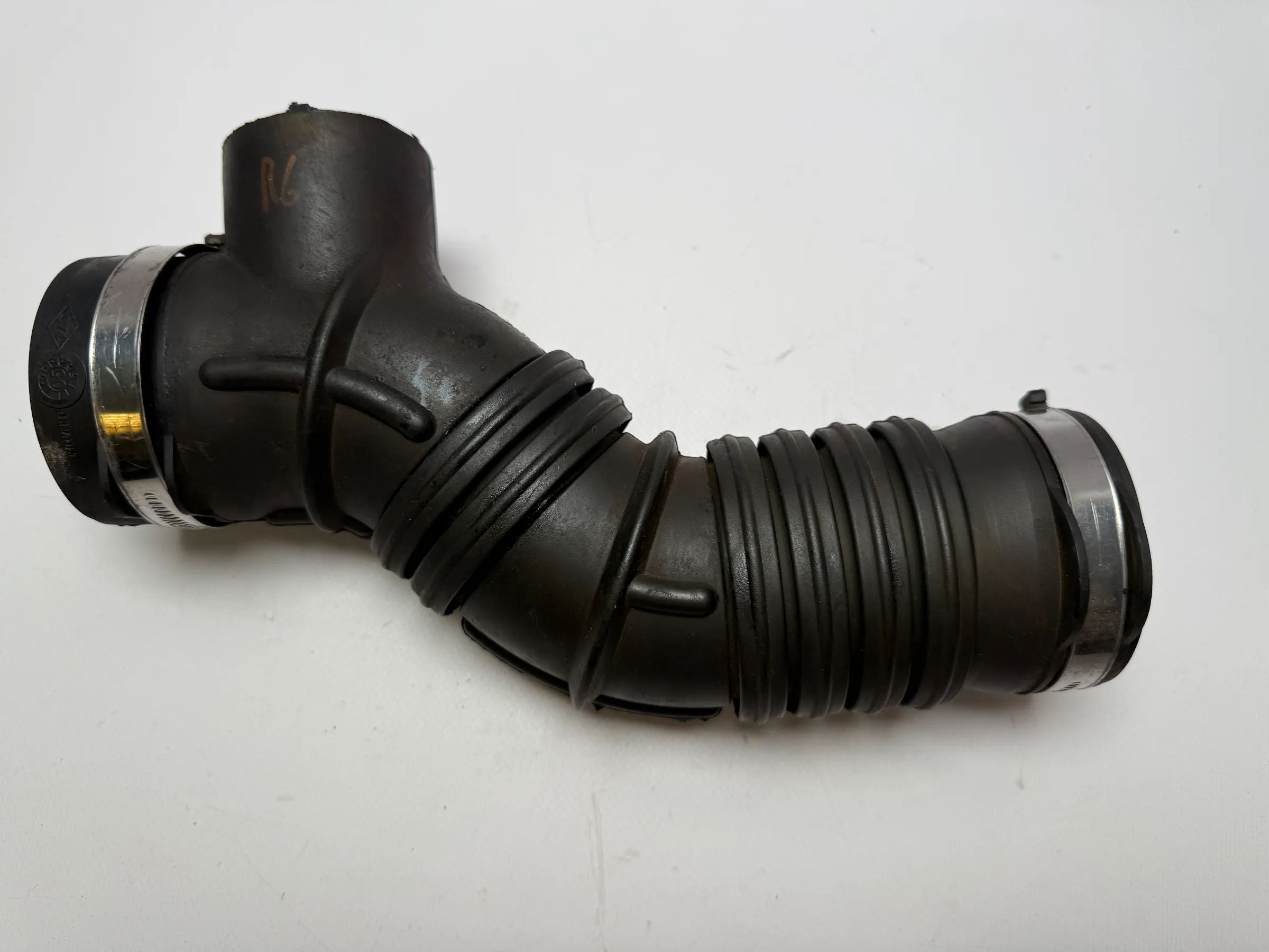 Original RENAULT Megane air intake hose 8200185087