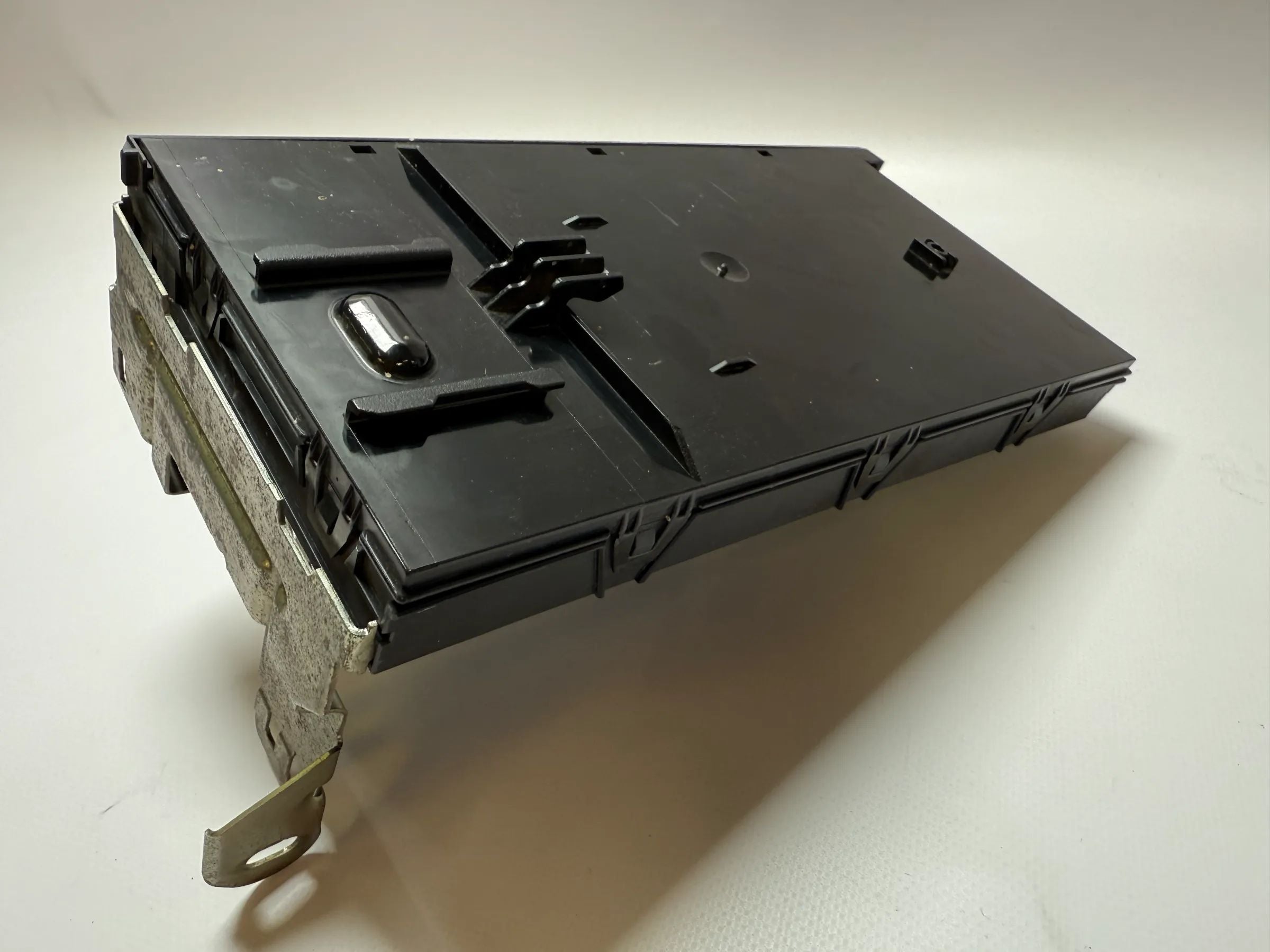 Caixa de Fusíveis Original Mercedes-Benz C-Klasse W203 Módulo SAM A2035452401