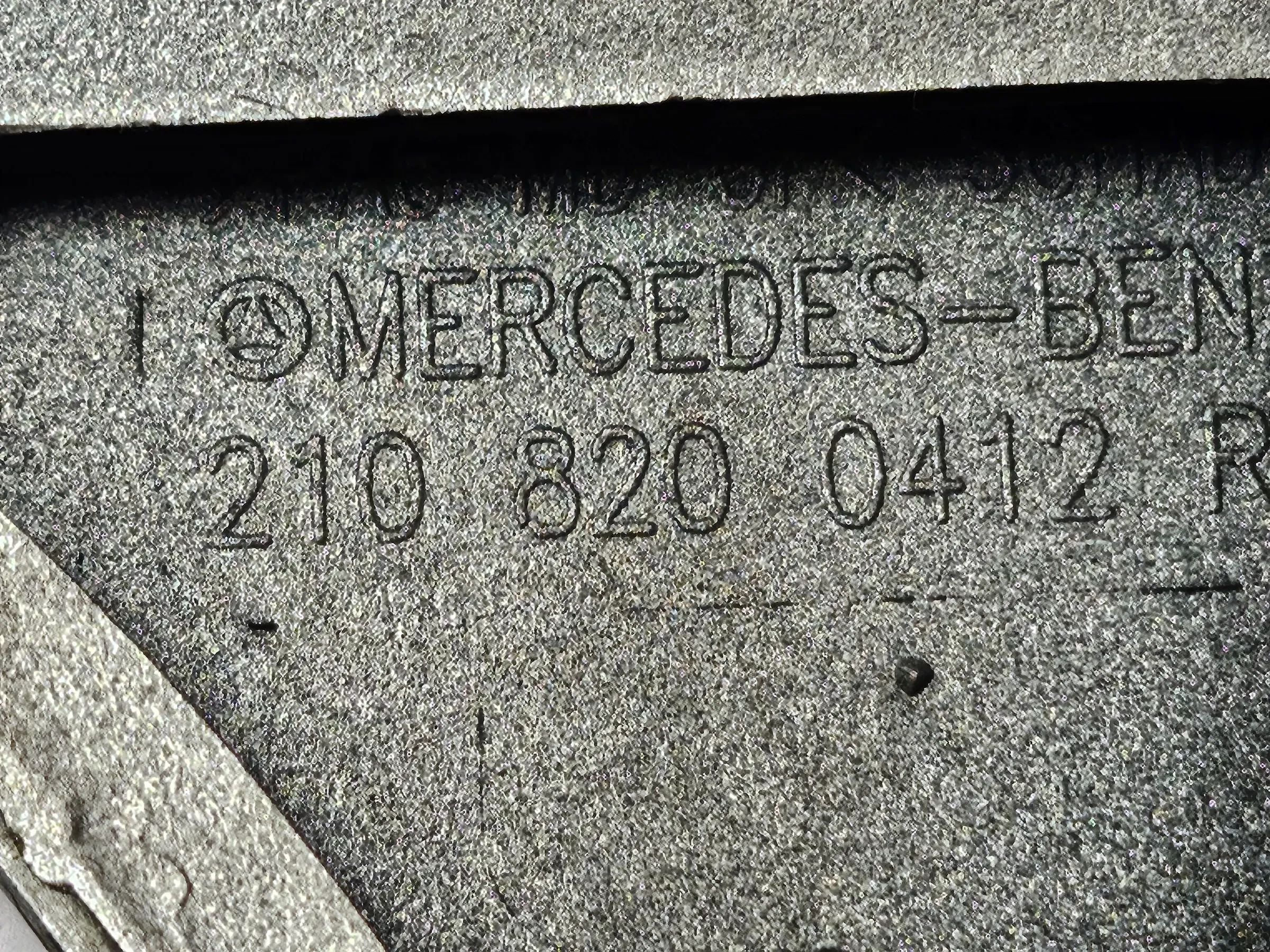 Original Mercedes W210 embellecedor de faro derecho plateado A2108200412