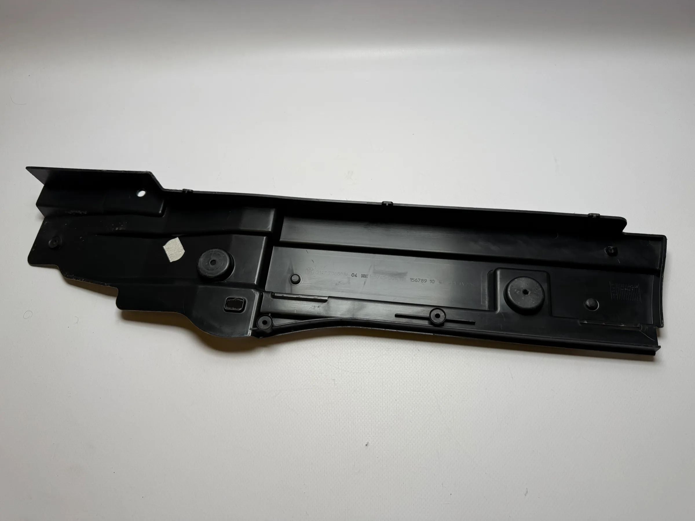 Оригинальная накладка багажника продольного лонжерона BMW 3 серии E91 Touring 7068886