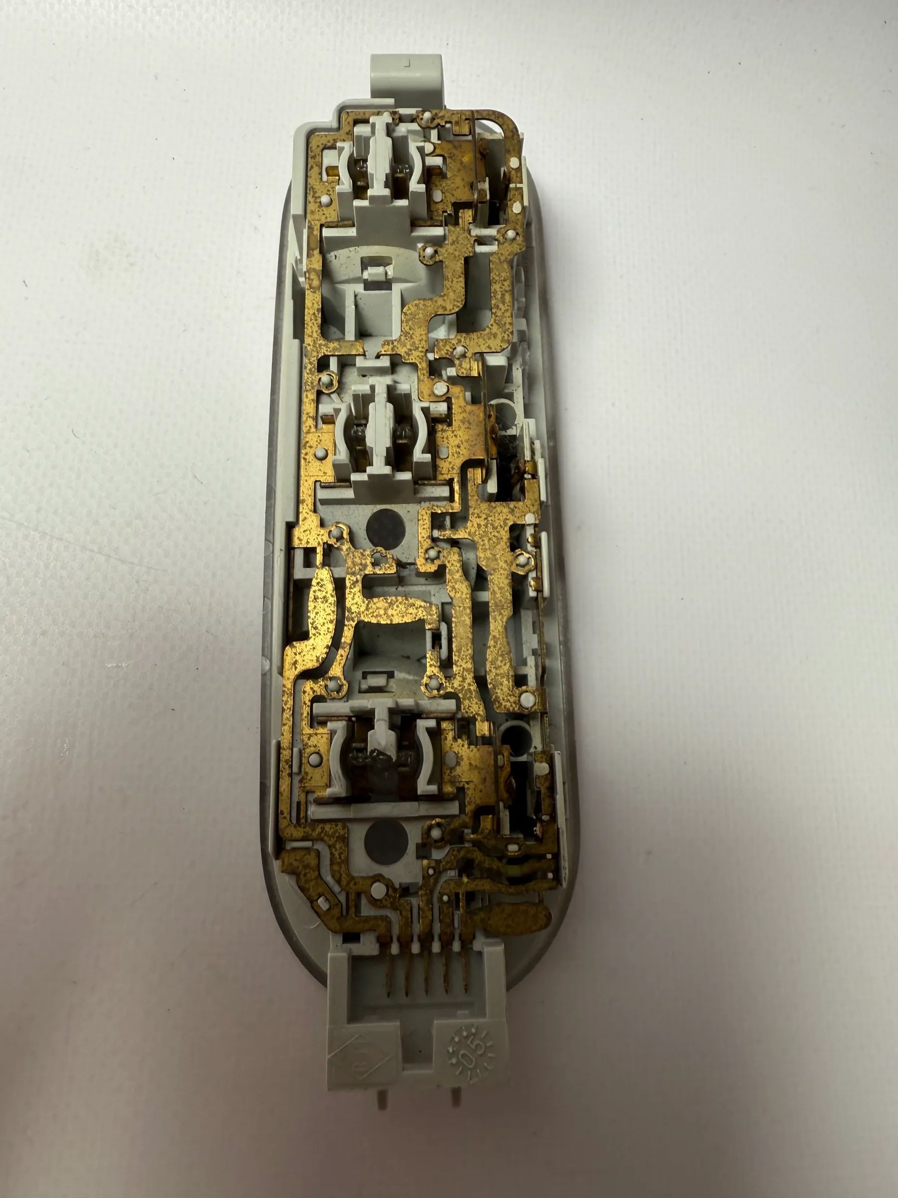 Оригинальная внутренняя подсветка Renault Megane II Scenic II Nissan Note 8200073234