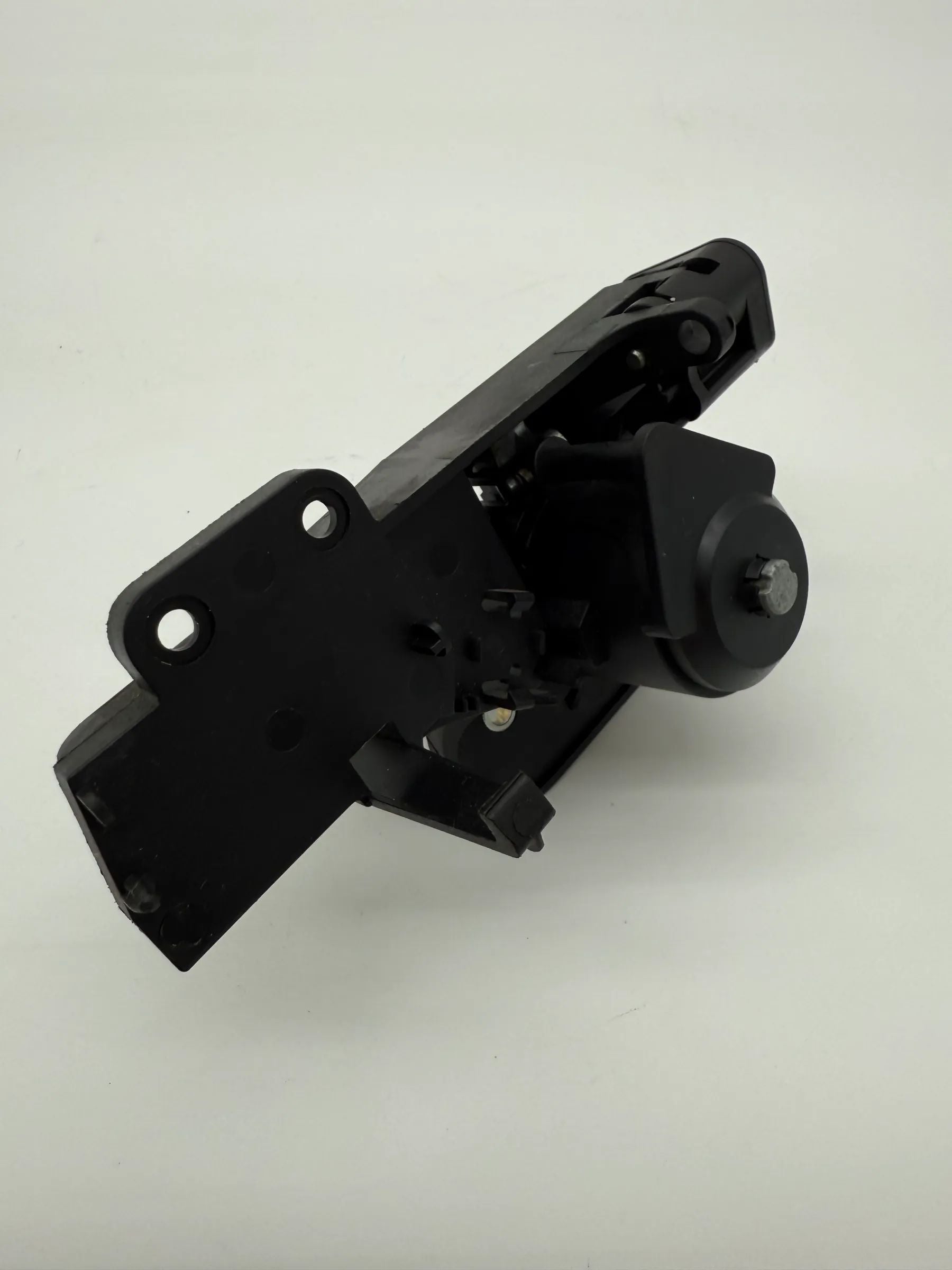Serrure de hayon moteur de réglage 90534783 / 24460839 Opel Meriva A 03