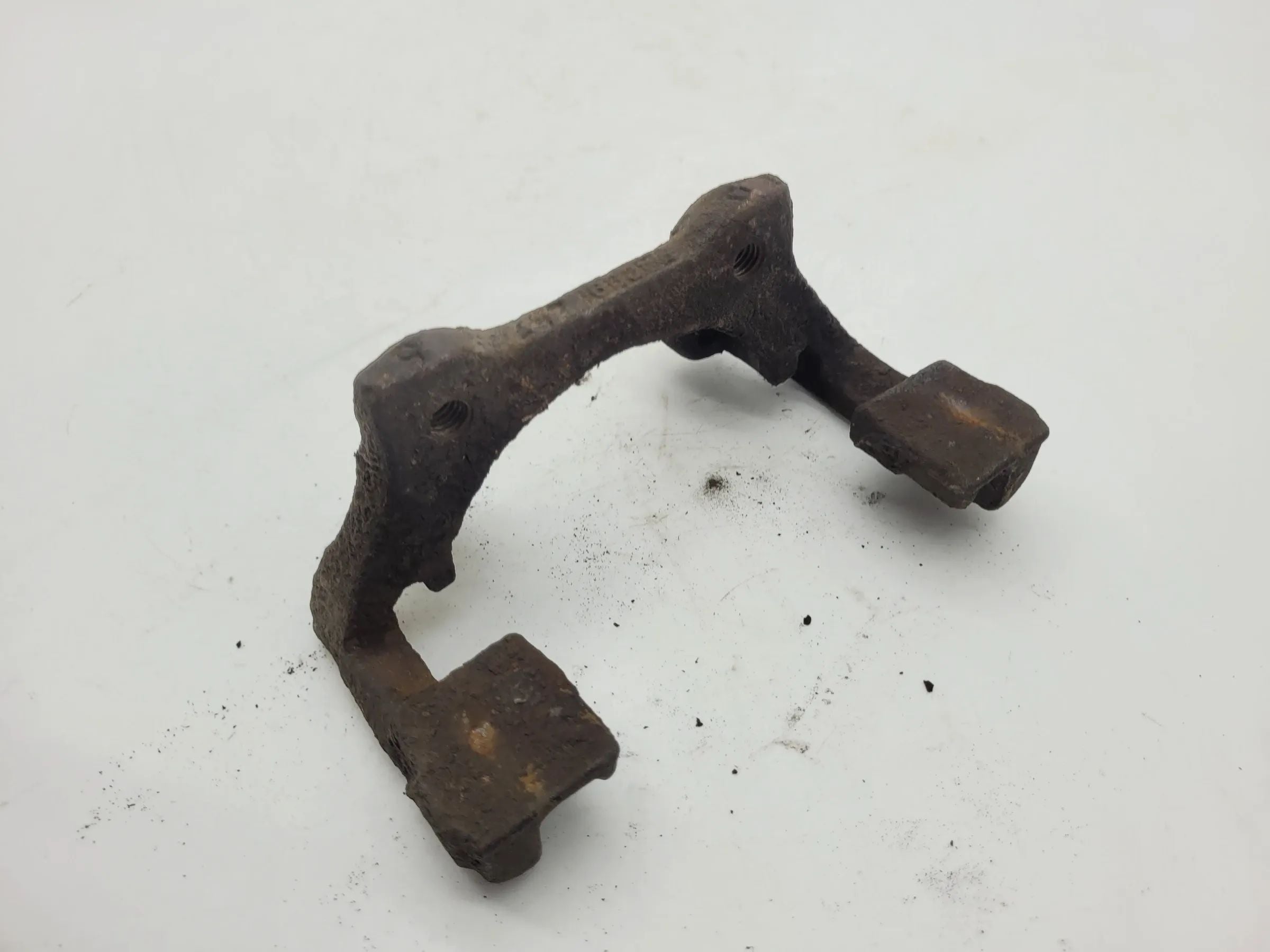 Original BMW 5er Touring E39 Bremssattel Halter L/R 4299457