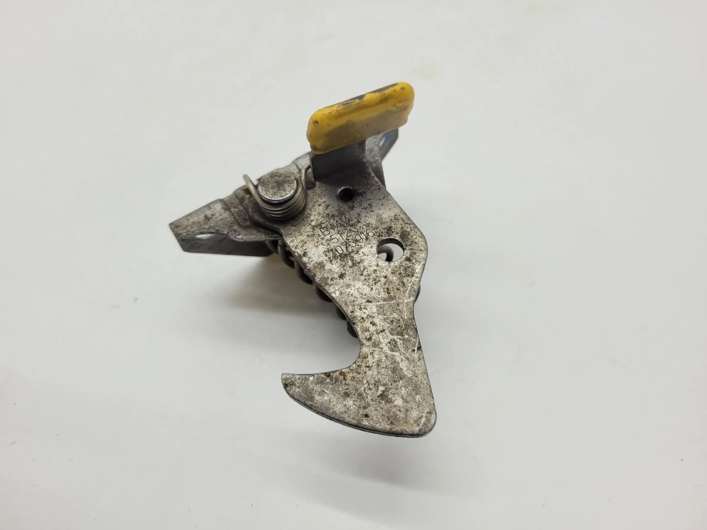 Original BMW 3er E90/E91 Fanghaken Frontklappe 51.23-7073916