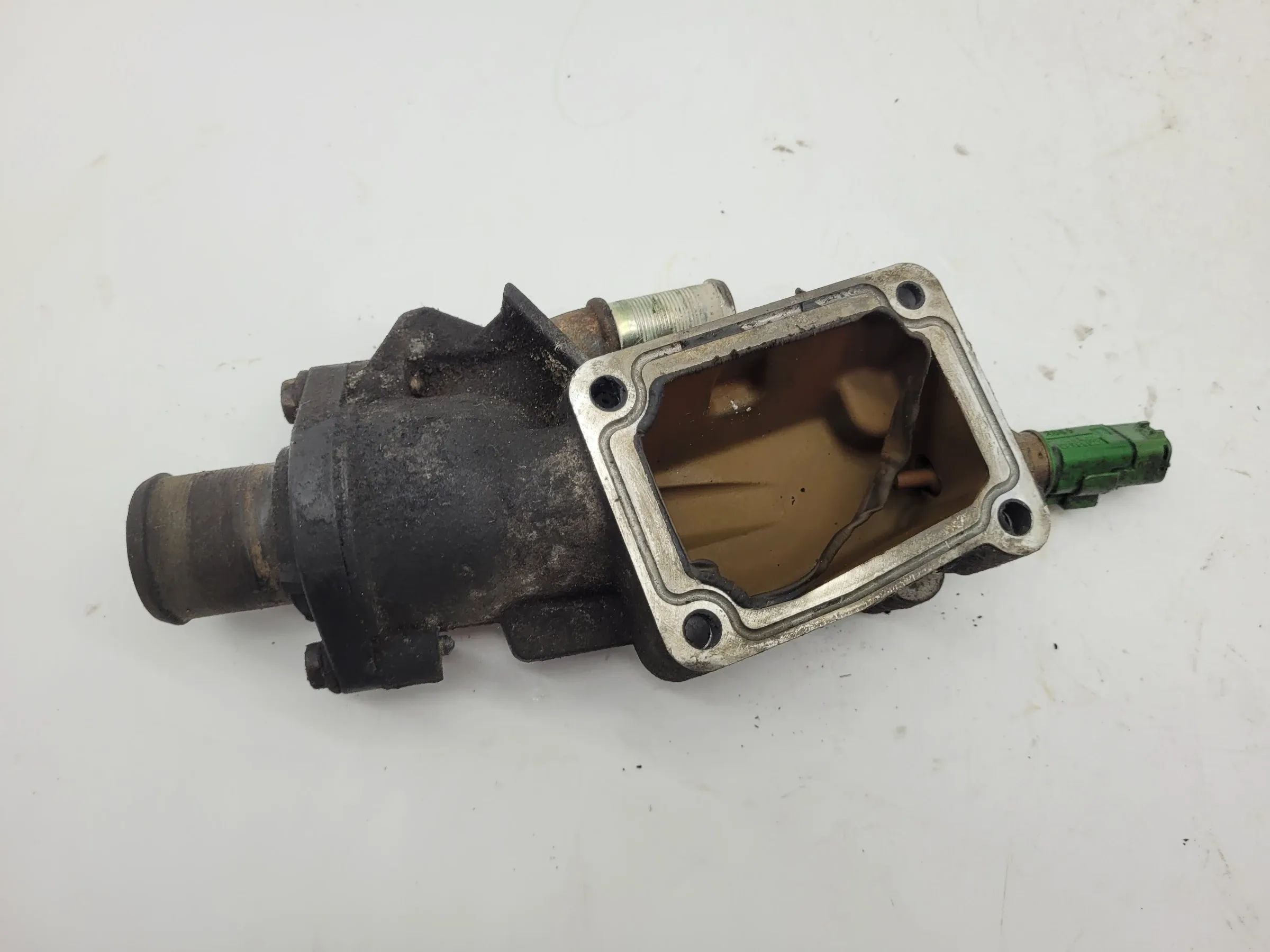ของแท้ Peugeot 206 CC (2D) ตัวควบคุมอุณหภูมิน้ำหล่อเย็น ฝาครอบเทอร์โมสตัท 9646977280