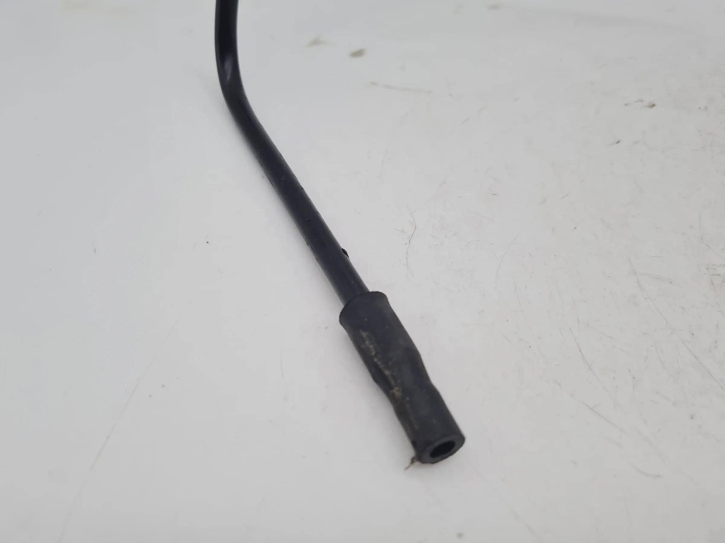Original Mercedes C-Klasse CL203 アンダープレッシャーホース M111.951