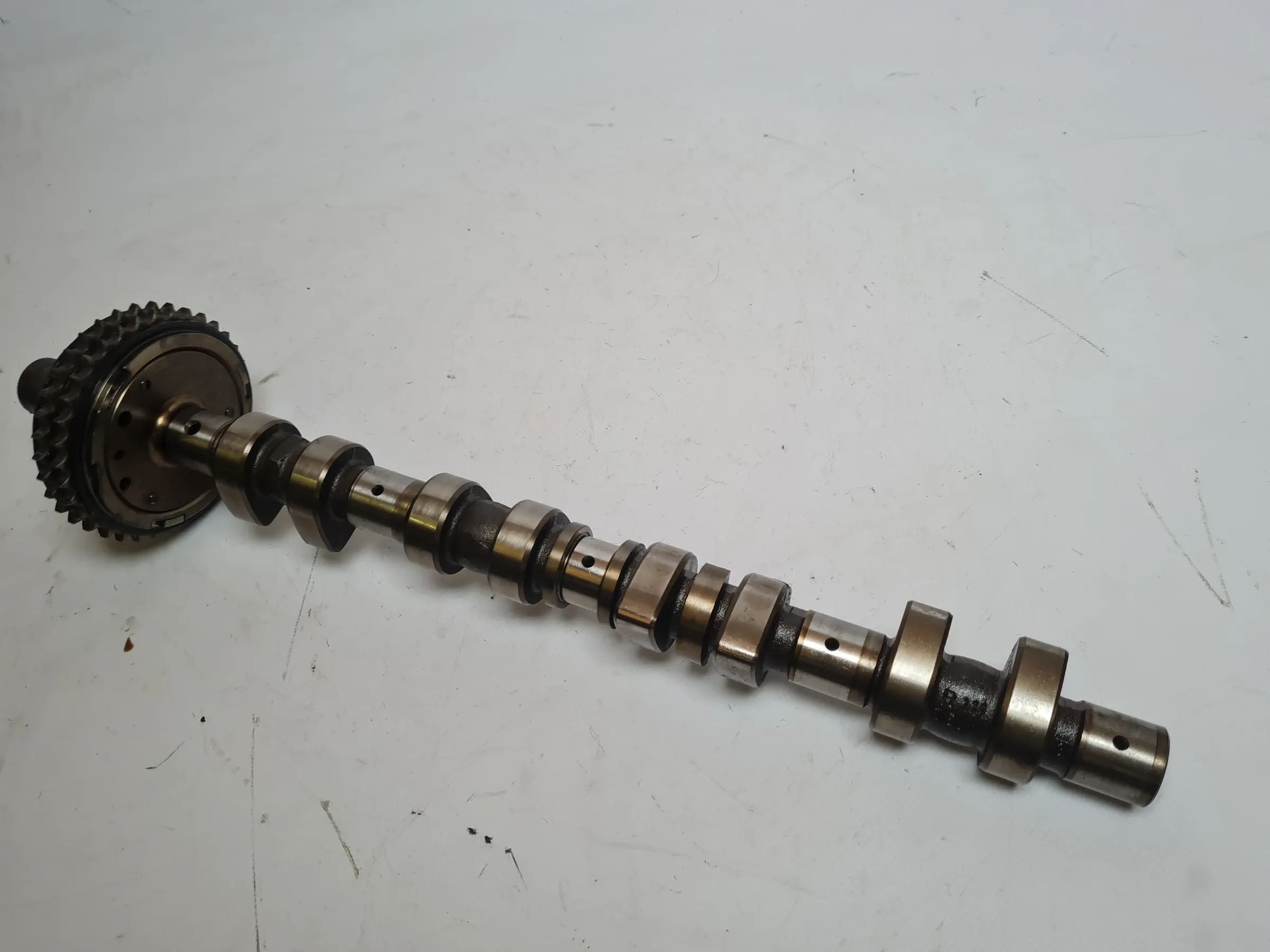 Original Mercedes C-Klasse CL203 排気側カムシャフト M111.955 R1113601