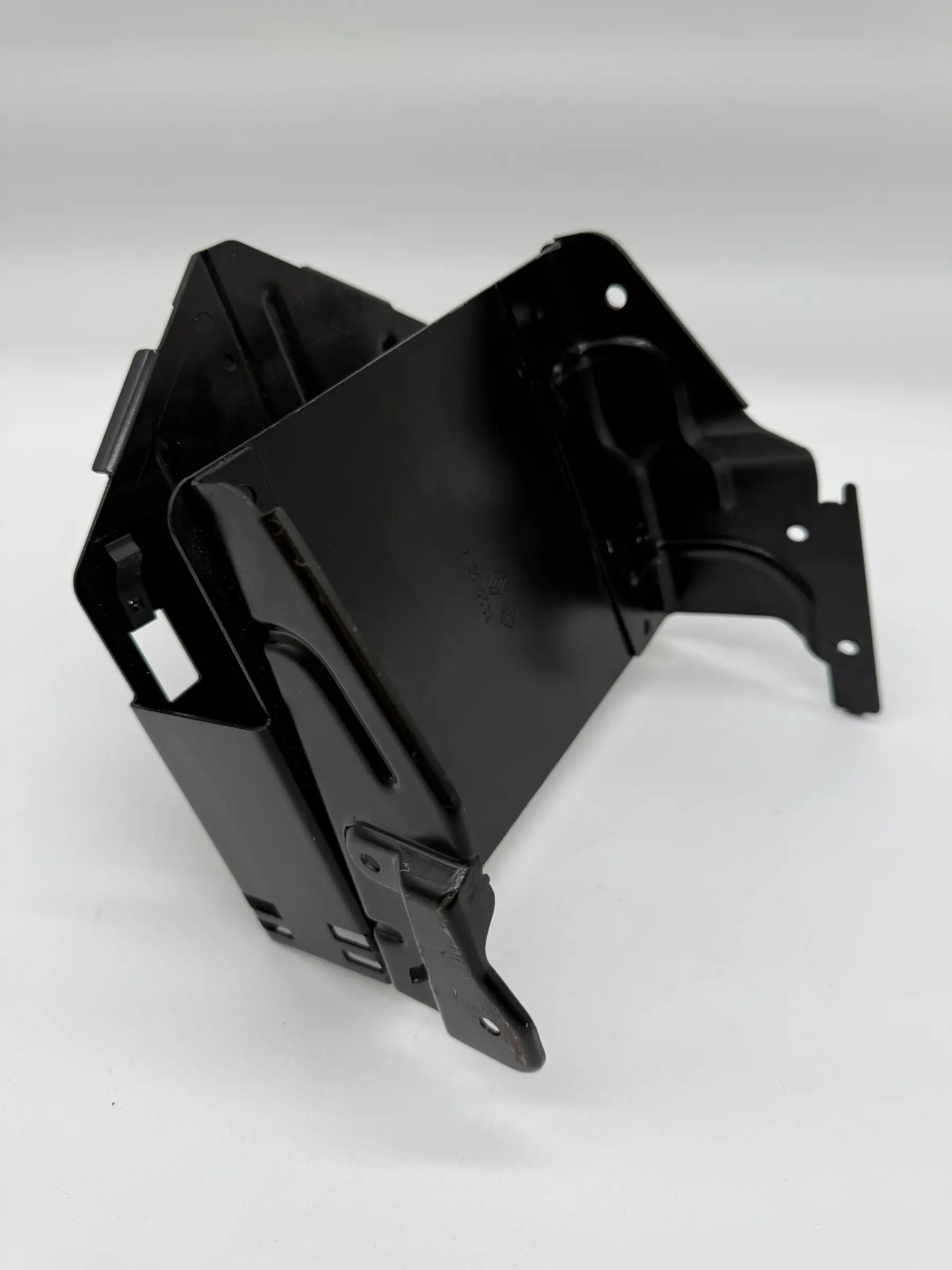 Renault Еспейс IV 2004 CD DVD Навигация Крепление 8200024 / 001373-B