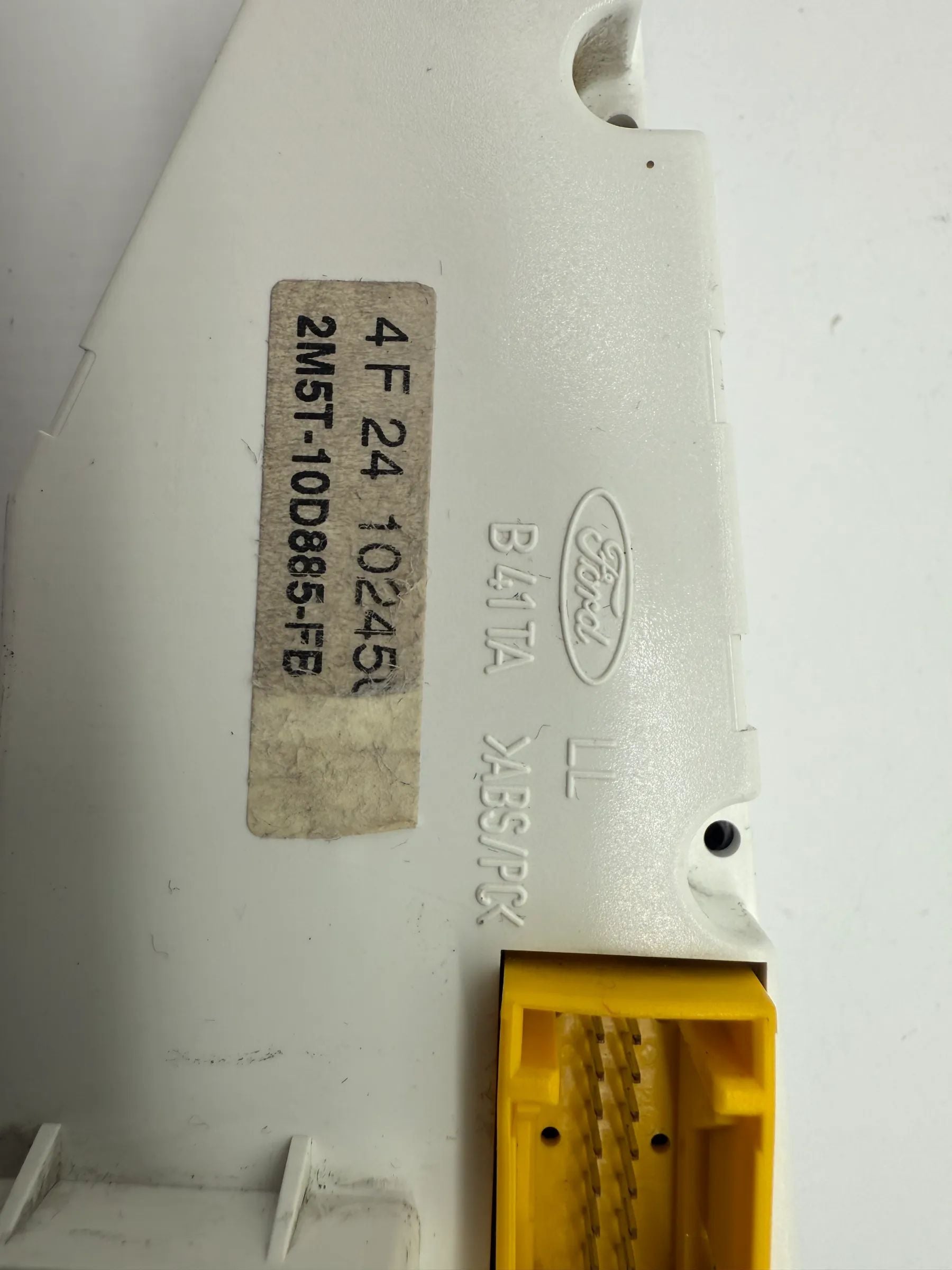 Ford Focus 2004 screen display 2M5T10D885FB KKE5156 
