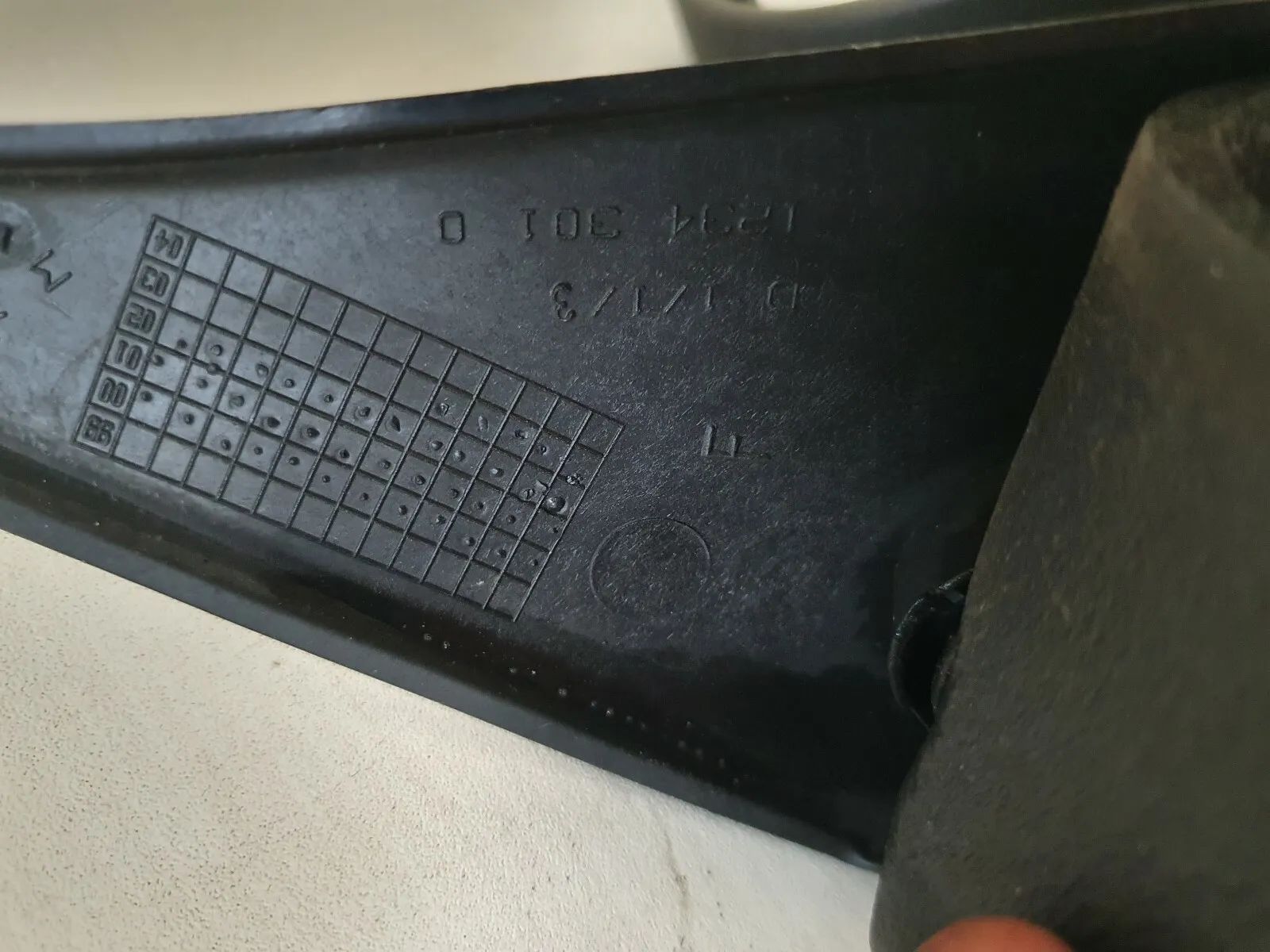 oryginalne lusterko boczne regulowane ręcznie prawe 12343010 Renault Clio B