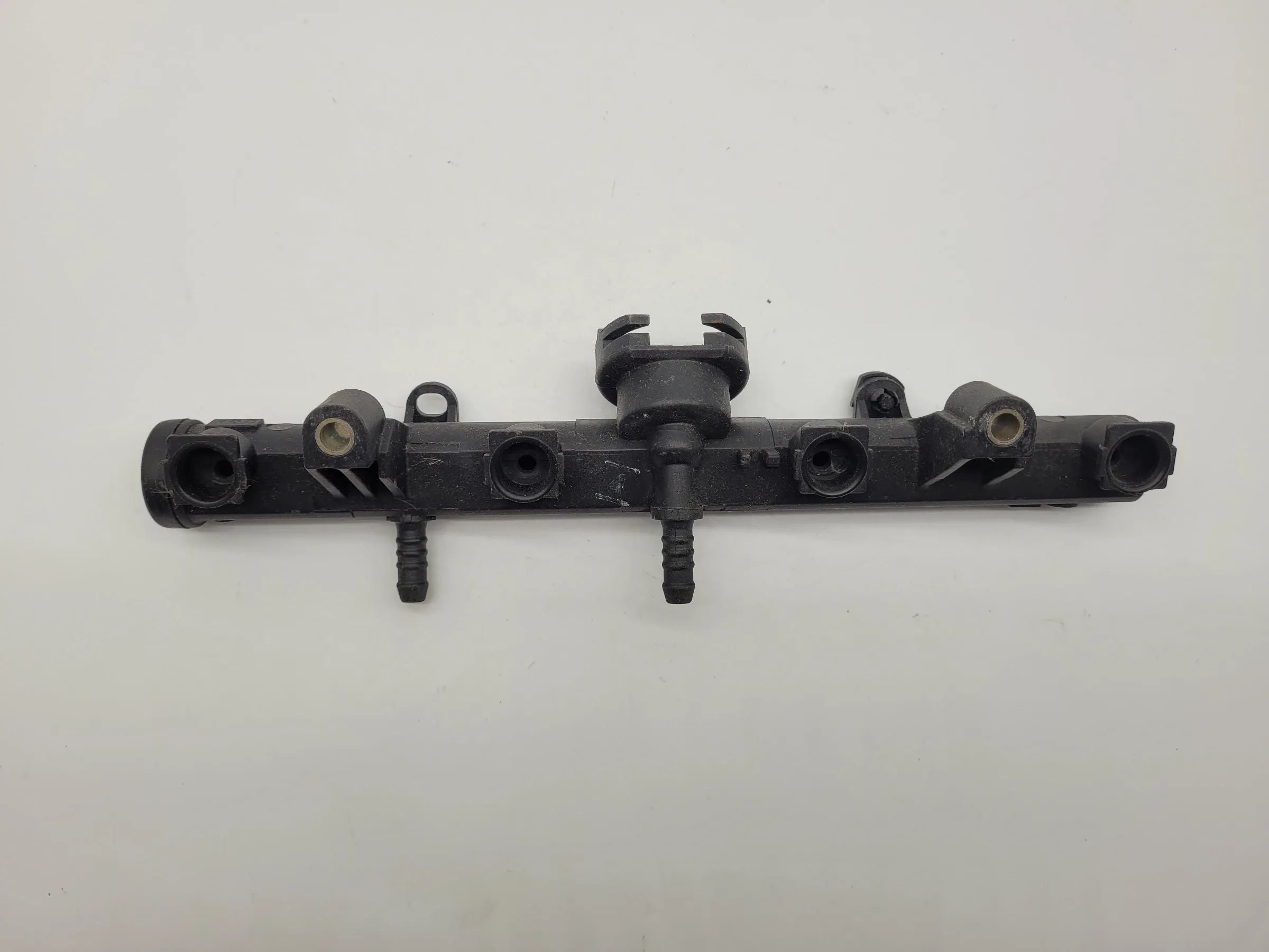 Original VW Polo (6N2) Einspritzleiste 2435170160