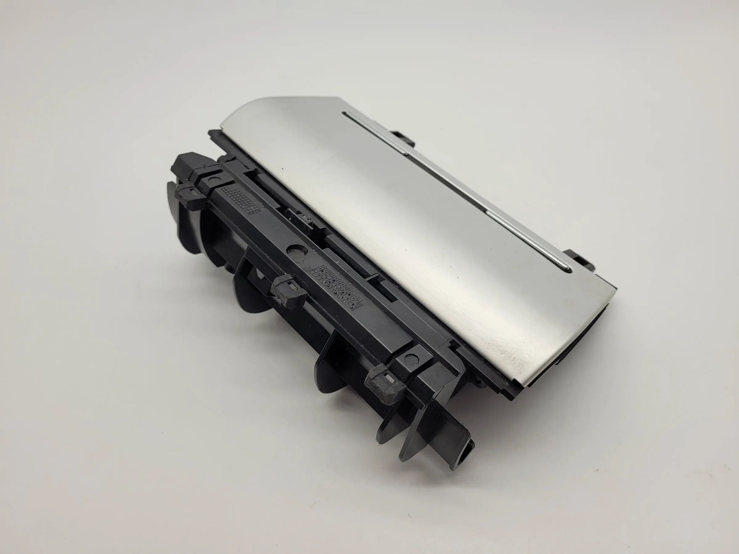 Original Audi A4 (8E/B6/B7) Aschenbecher Grau 8EO857951