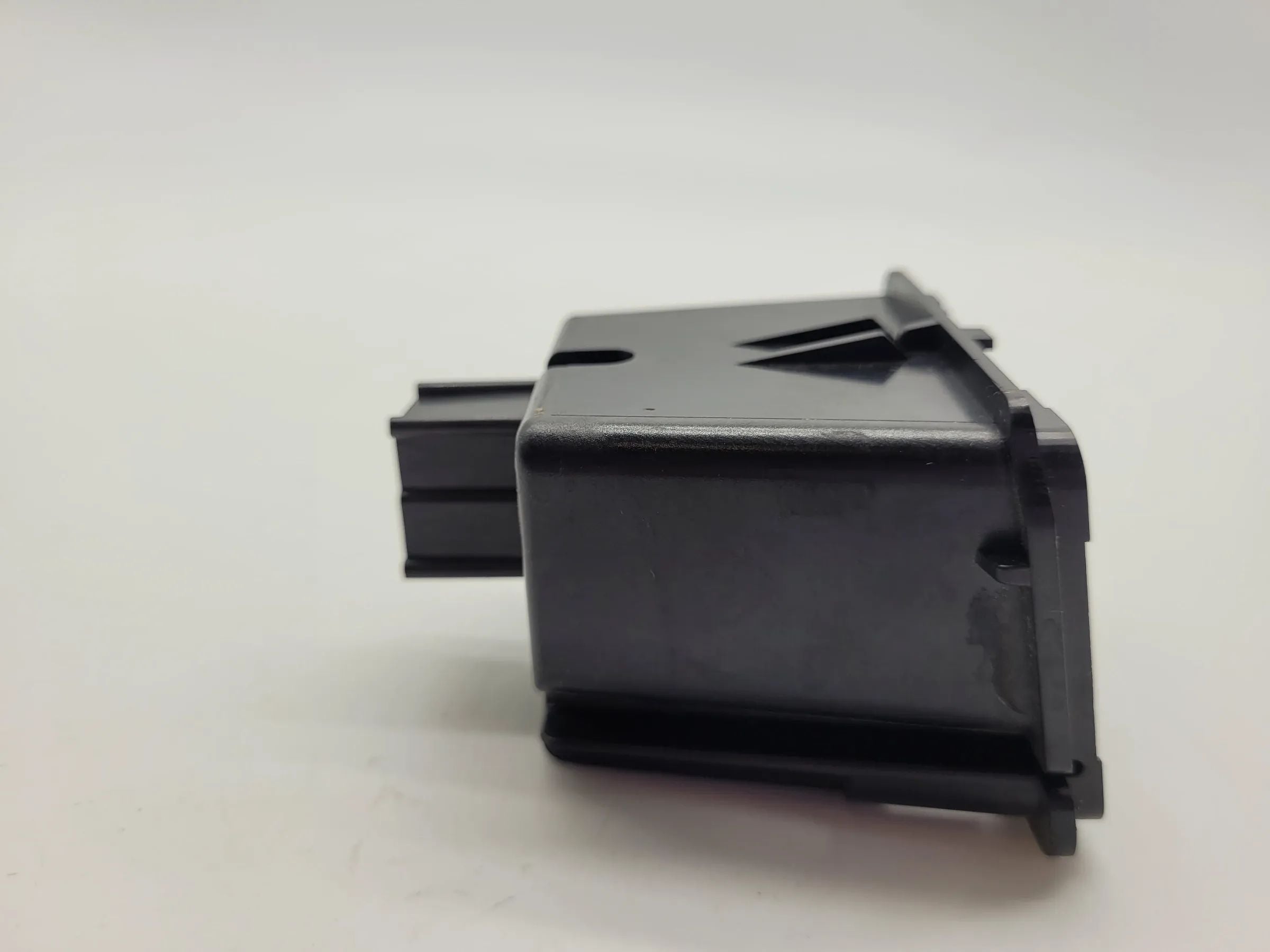 Original Ford Mondeo III 3 (B5Y) Ablage / Münzfach 4S71-A046780-AA