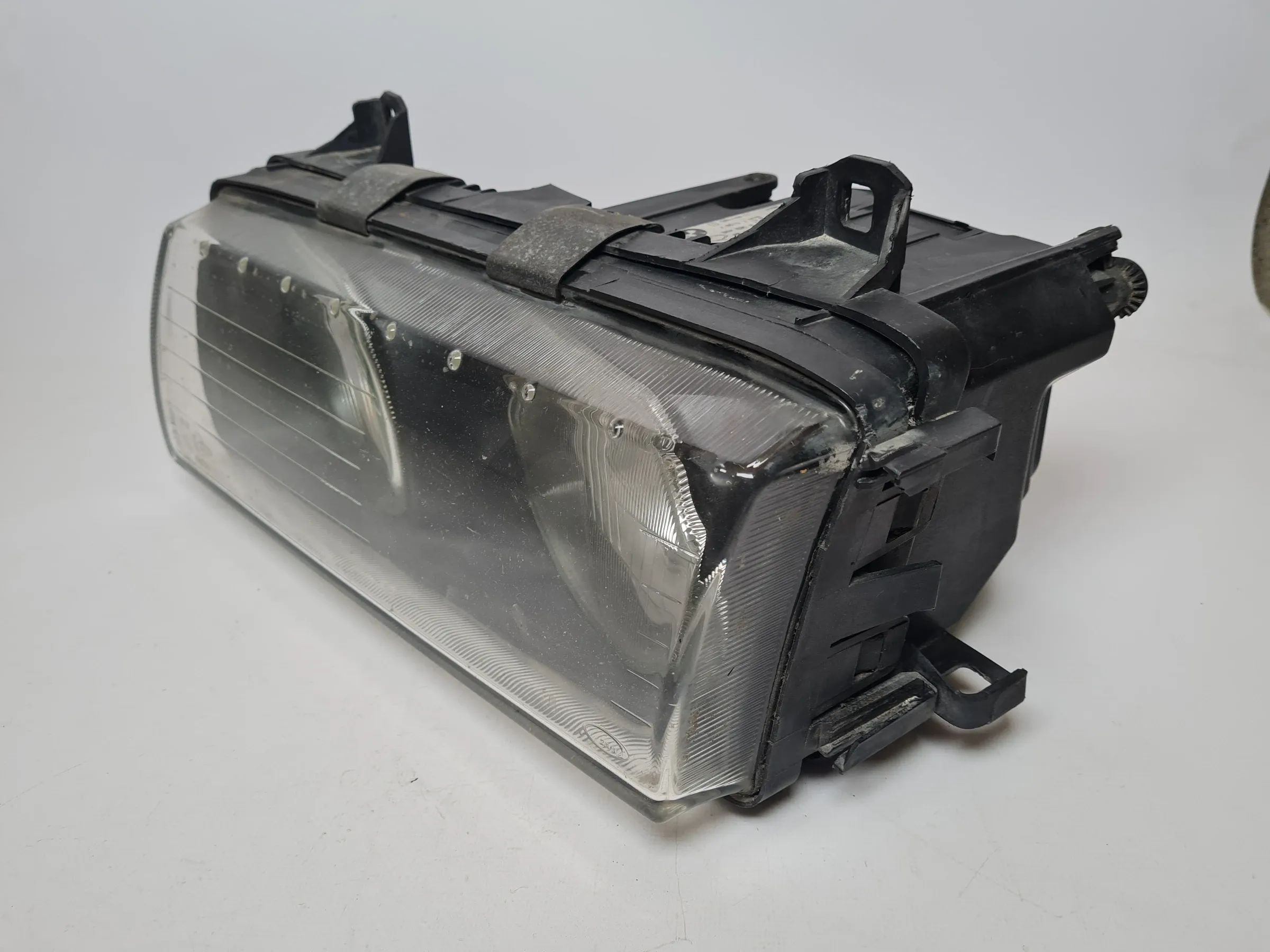 BMW 3er (E36) Scheinwerfer / Frontleuchte Links 63.12-8 353 543