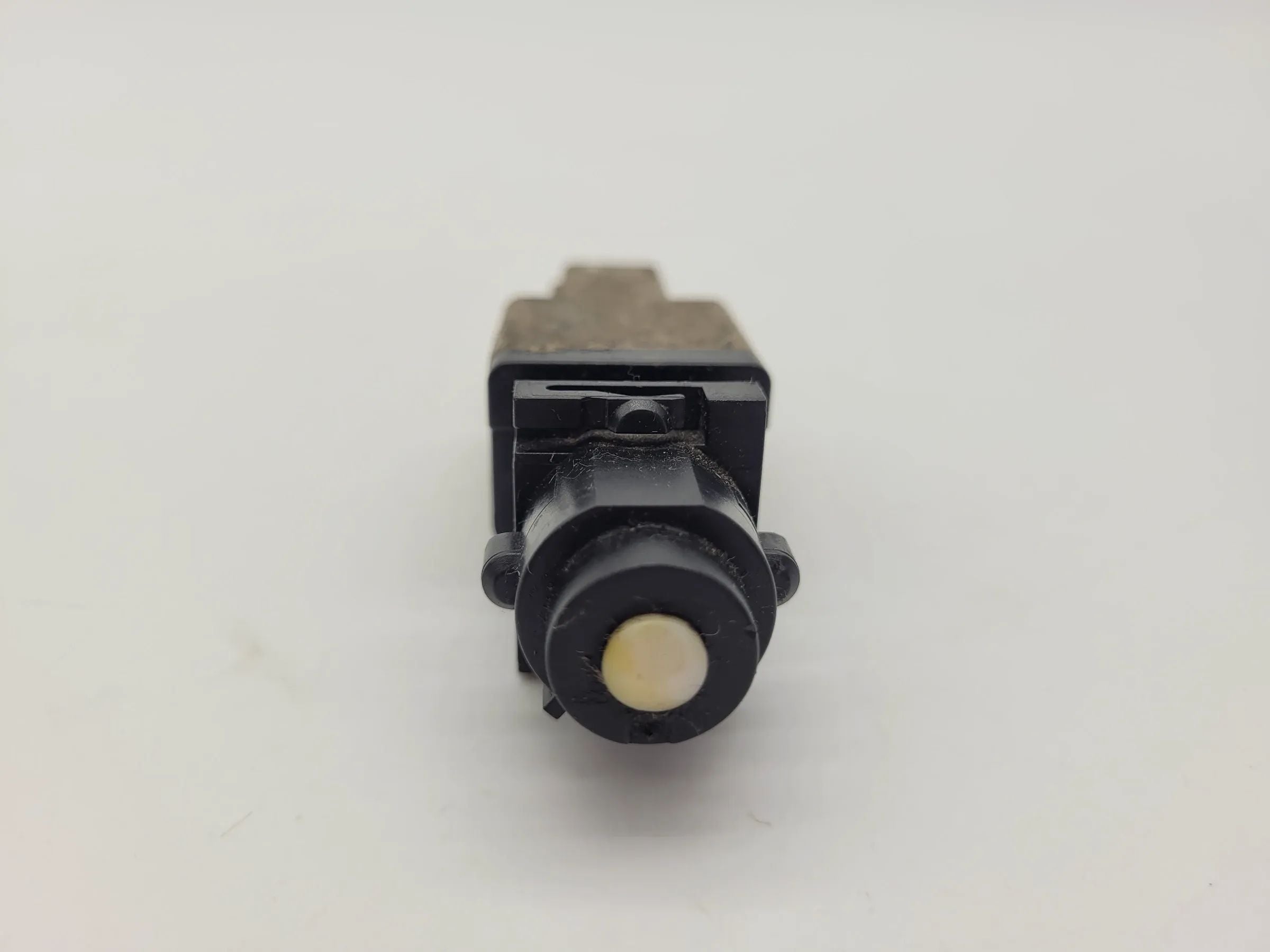 Original Alfa Romeo/Lancia/Fiat Kupplungsschalter Schalter Kupplung 46840511