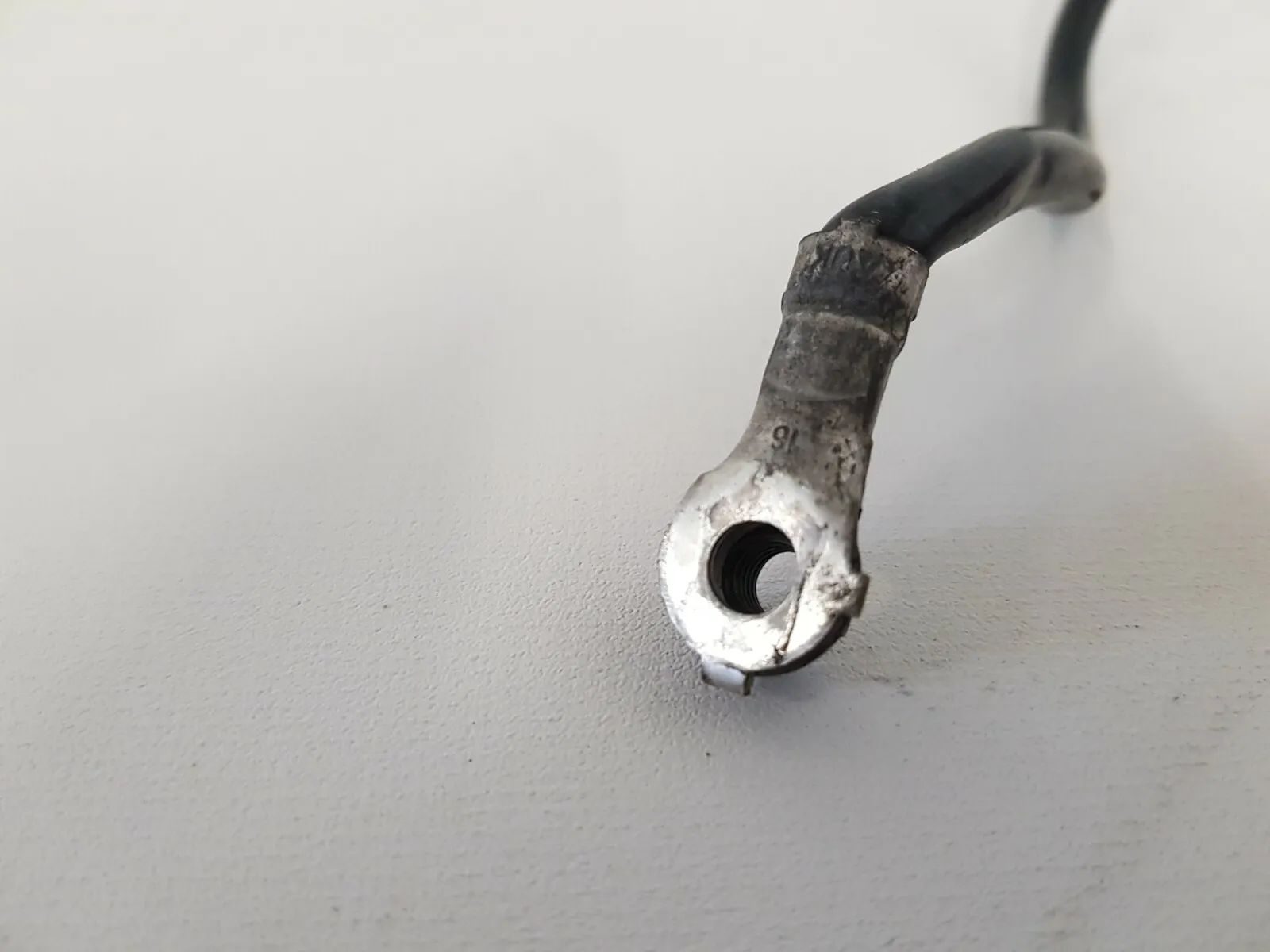 VW Golf 5 Kablo Tesisatı Motor 1.6 FSI 85KW Görsellerde Görülmektedir