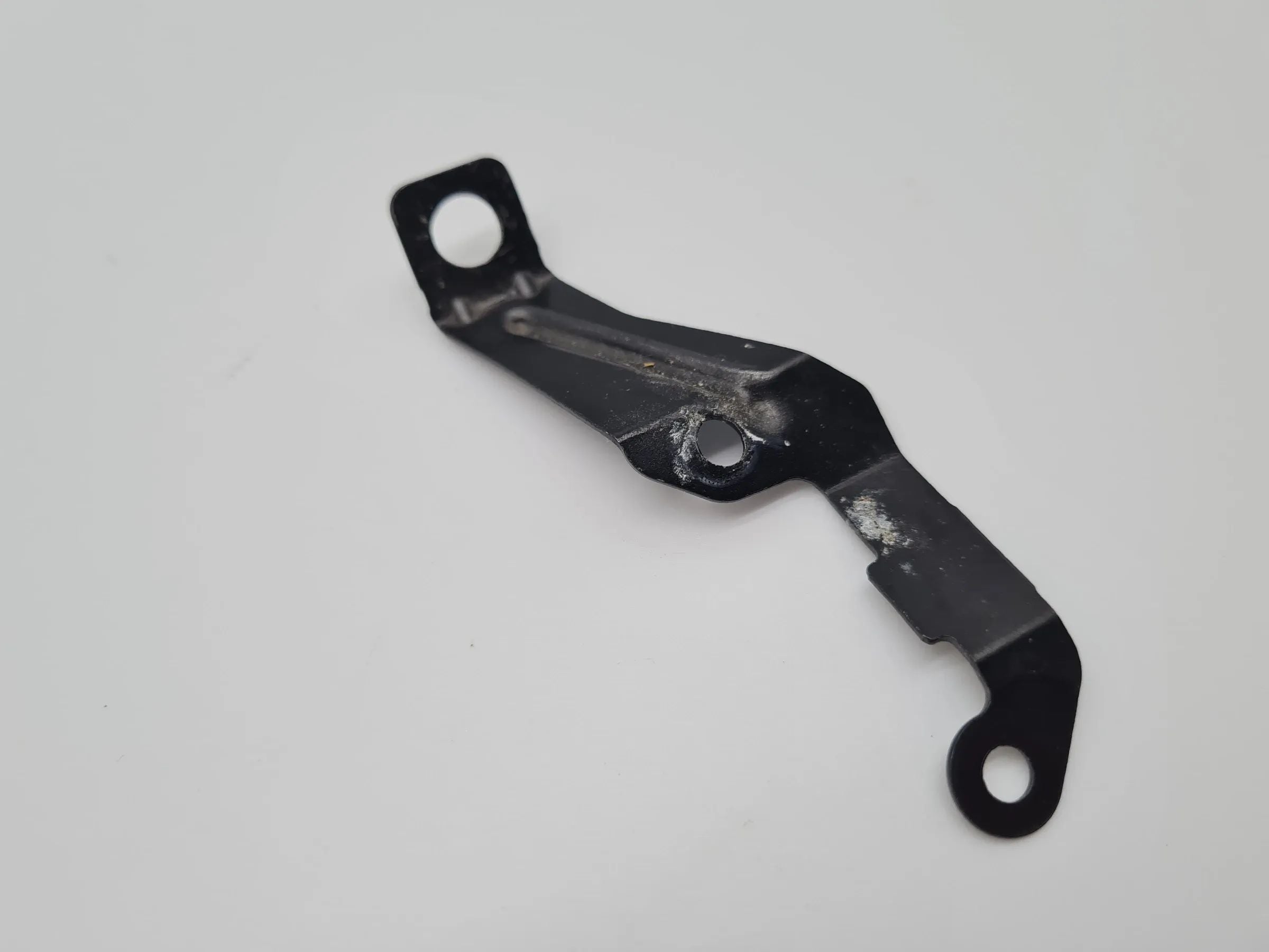 Original Mercedes C-Klasse (W203) Halterung Mittelkonsole Rechts A2036830214