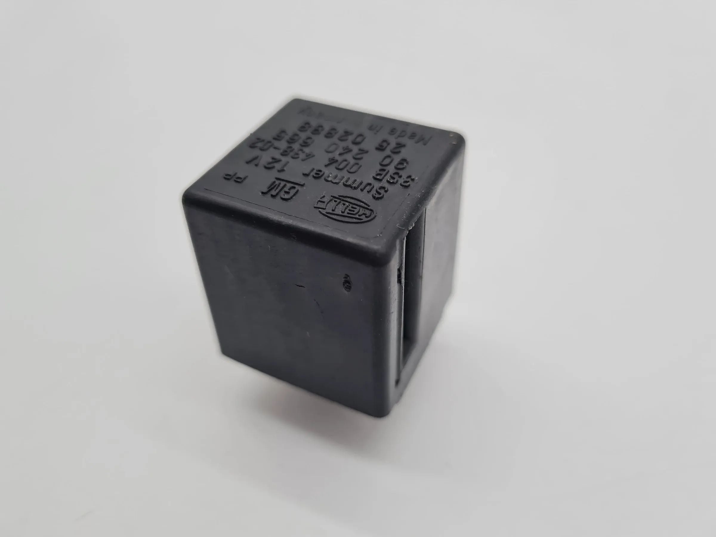 Original Opel Corsa B / Astra F Relais / Signalgeber 2502888 / 90240665