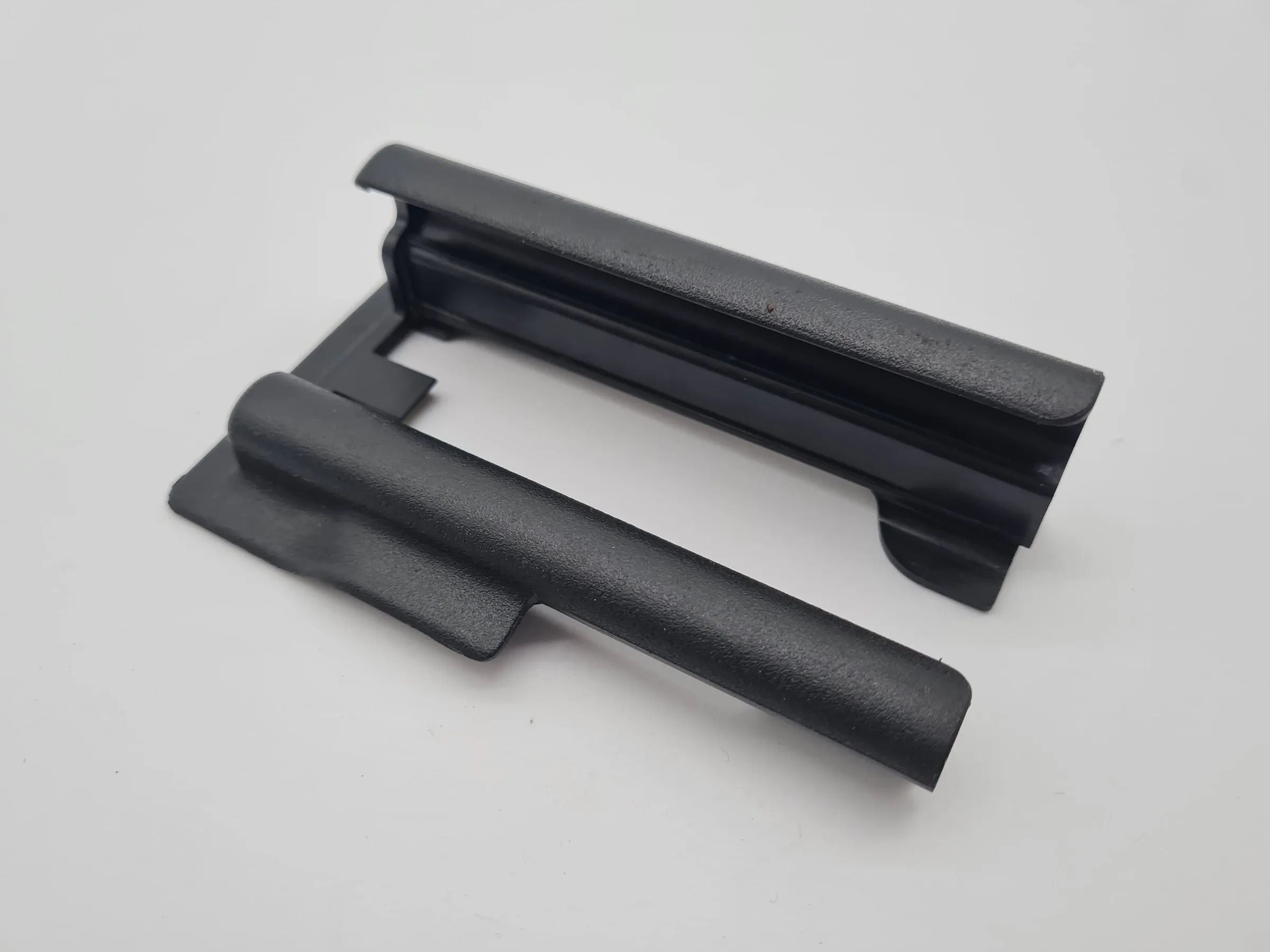 Original Mercedes-Benz C-Klasse (W203/W209)) Sitzschienenabdeckung A2039191320