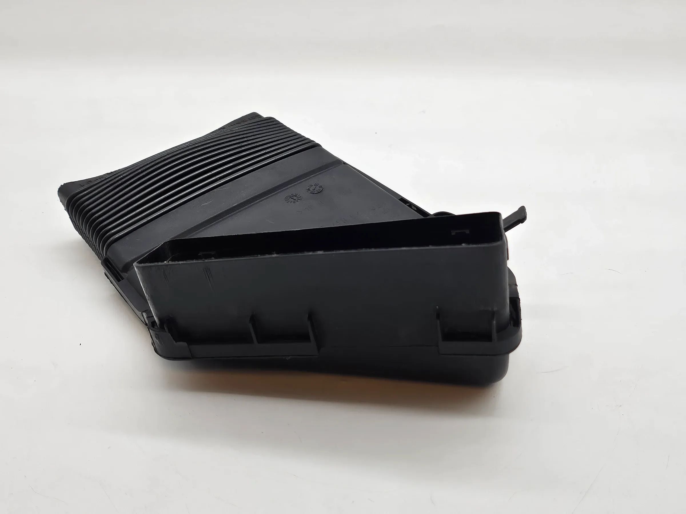 Original Audi S4 B7 8E 4.2 Luft Ansaugung Führung Ansaugrohr 8E0129617D