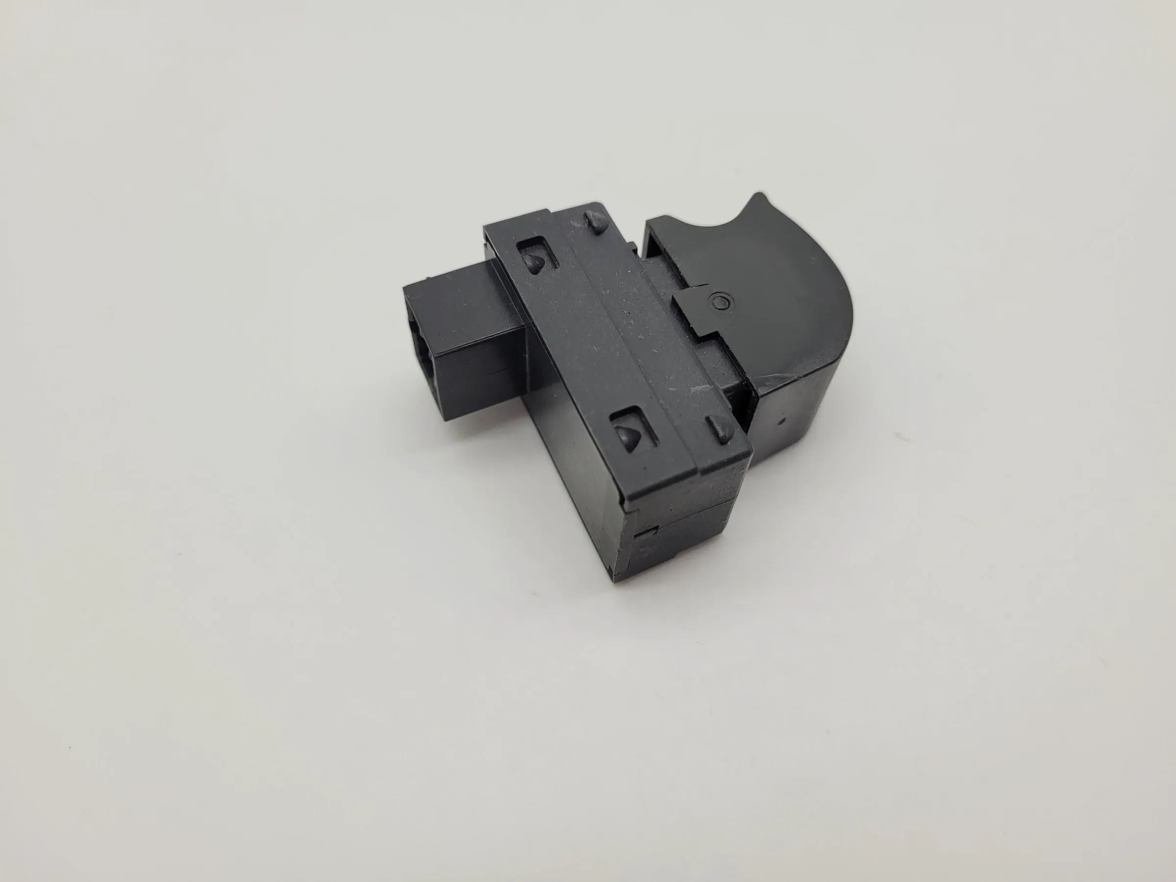 Original Lancia Delta II (844) Fensterheberschalter Links 07809A832