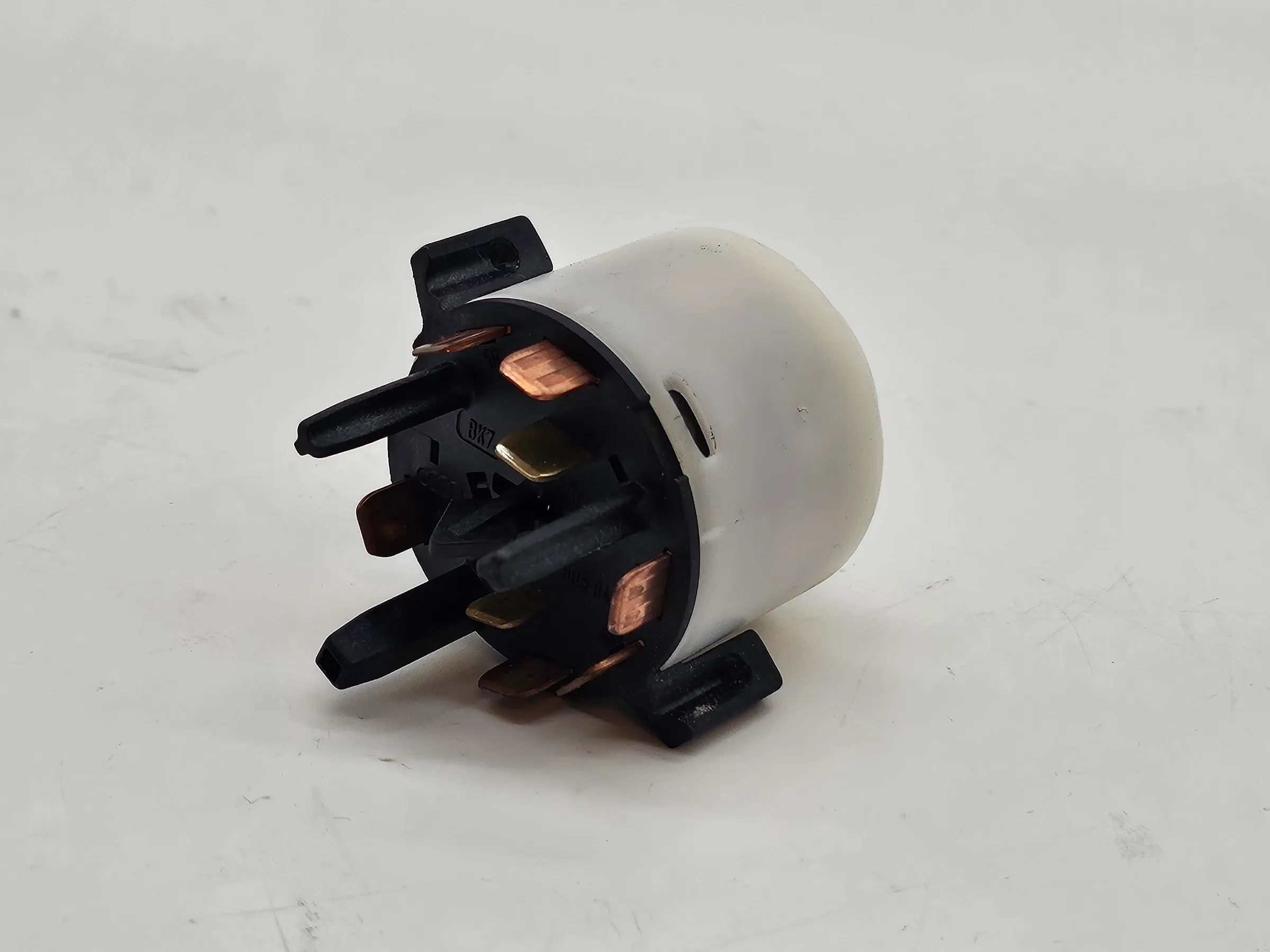 Original VW Golf 4 1J  Schalter Zündung Zündanlassschalter 4B0905849