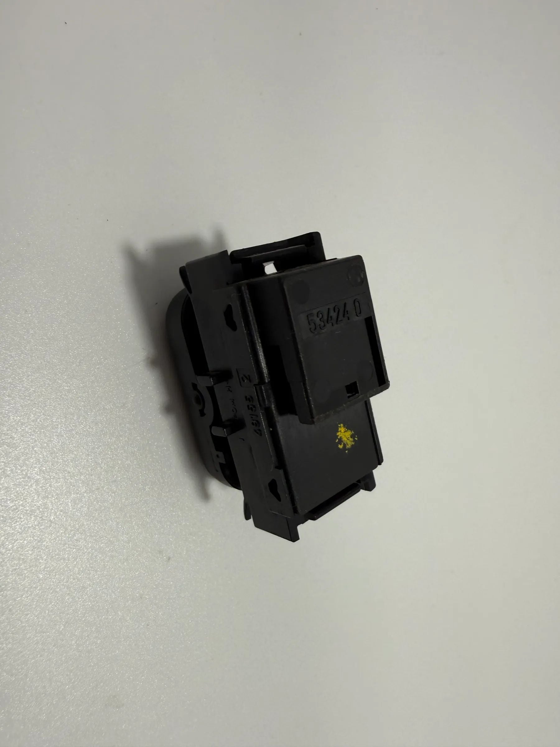 Original Mercedes-Benz E-Class W210 Window Switch Rear L/R A2108208210 