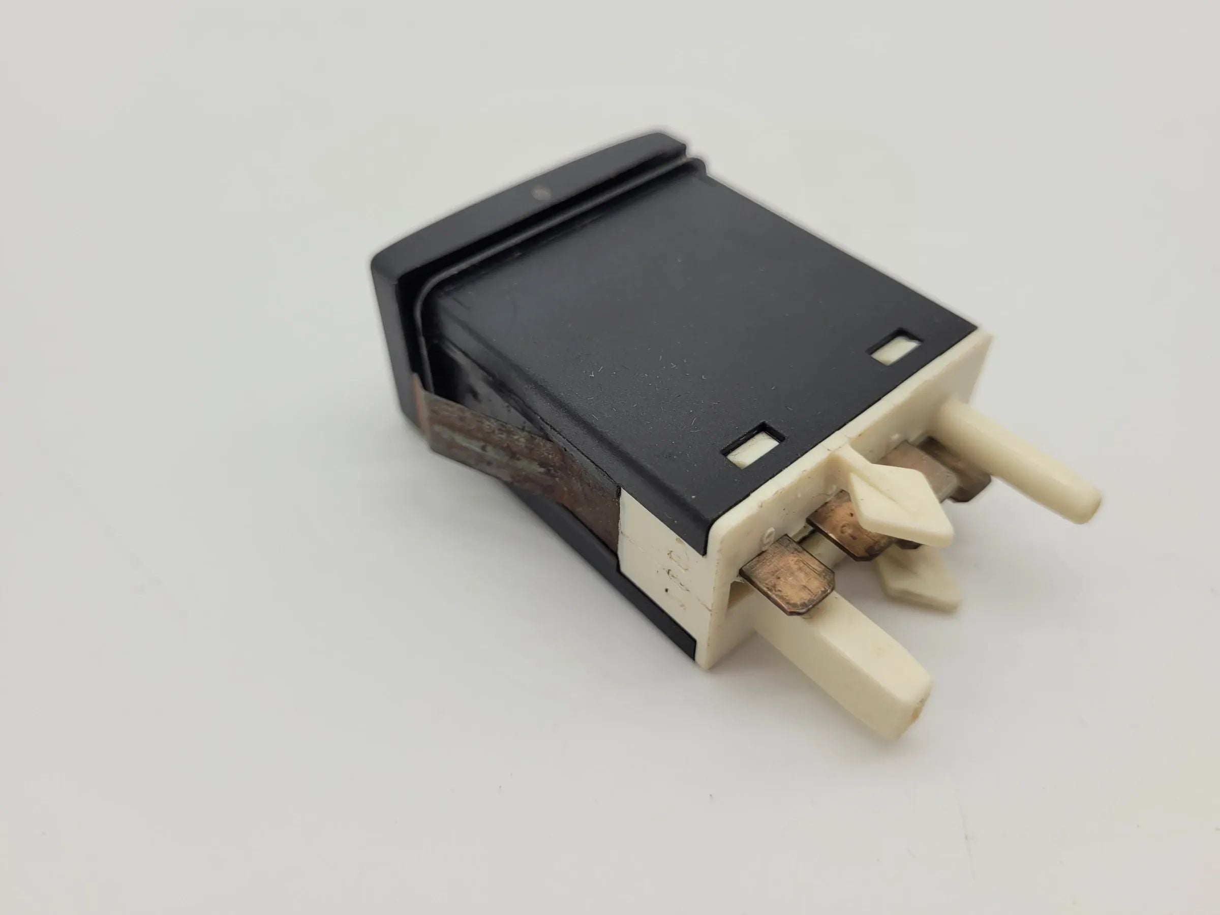 Original AUDI A4 (8D2/B5) Schalter Nebelscheinwerfer 4D0941535