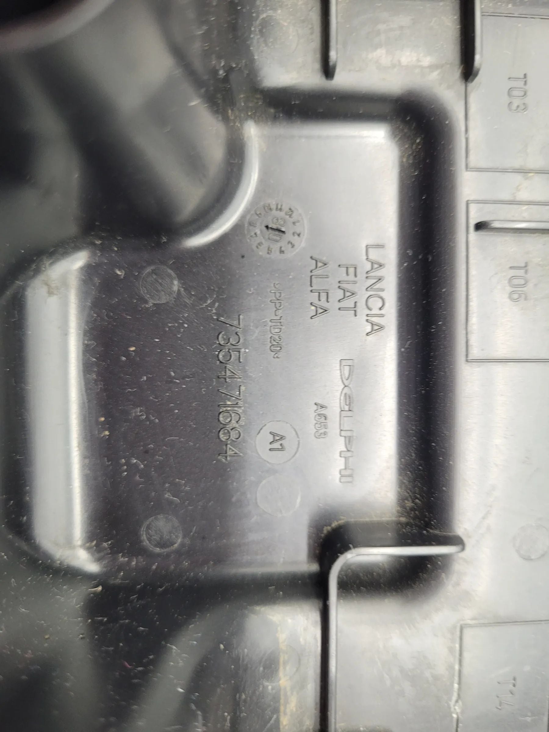 Original Fiat Grande Punto (199) Sicherungskasten Abdeckung 735471684