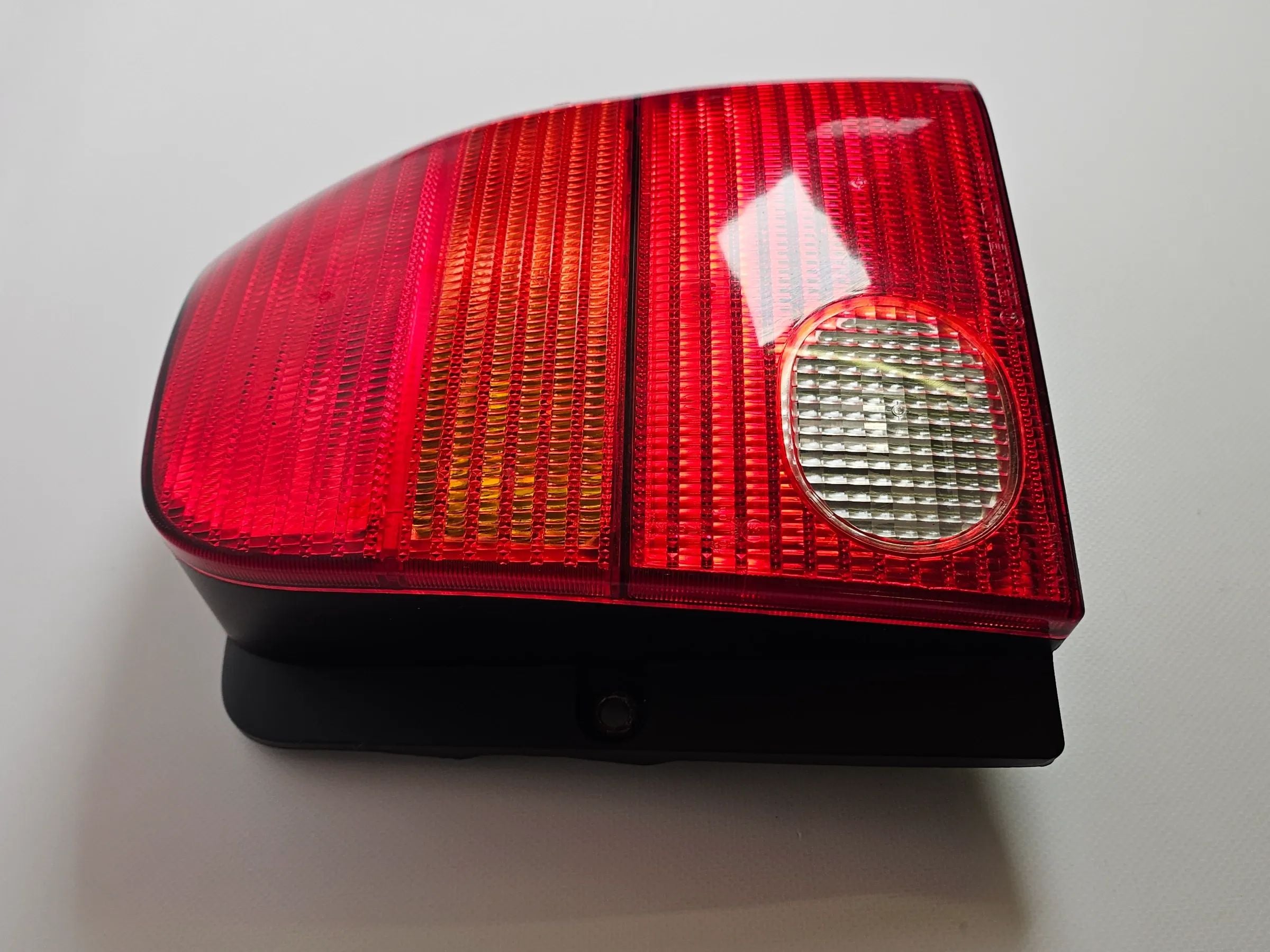 Original Seat Arosa VW Lupo Rücklicht Rückleuchte  Rechts D 38020748
