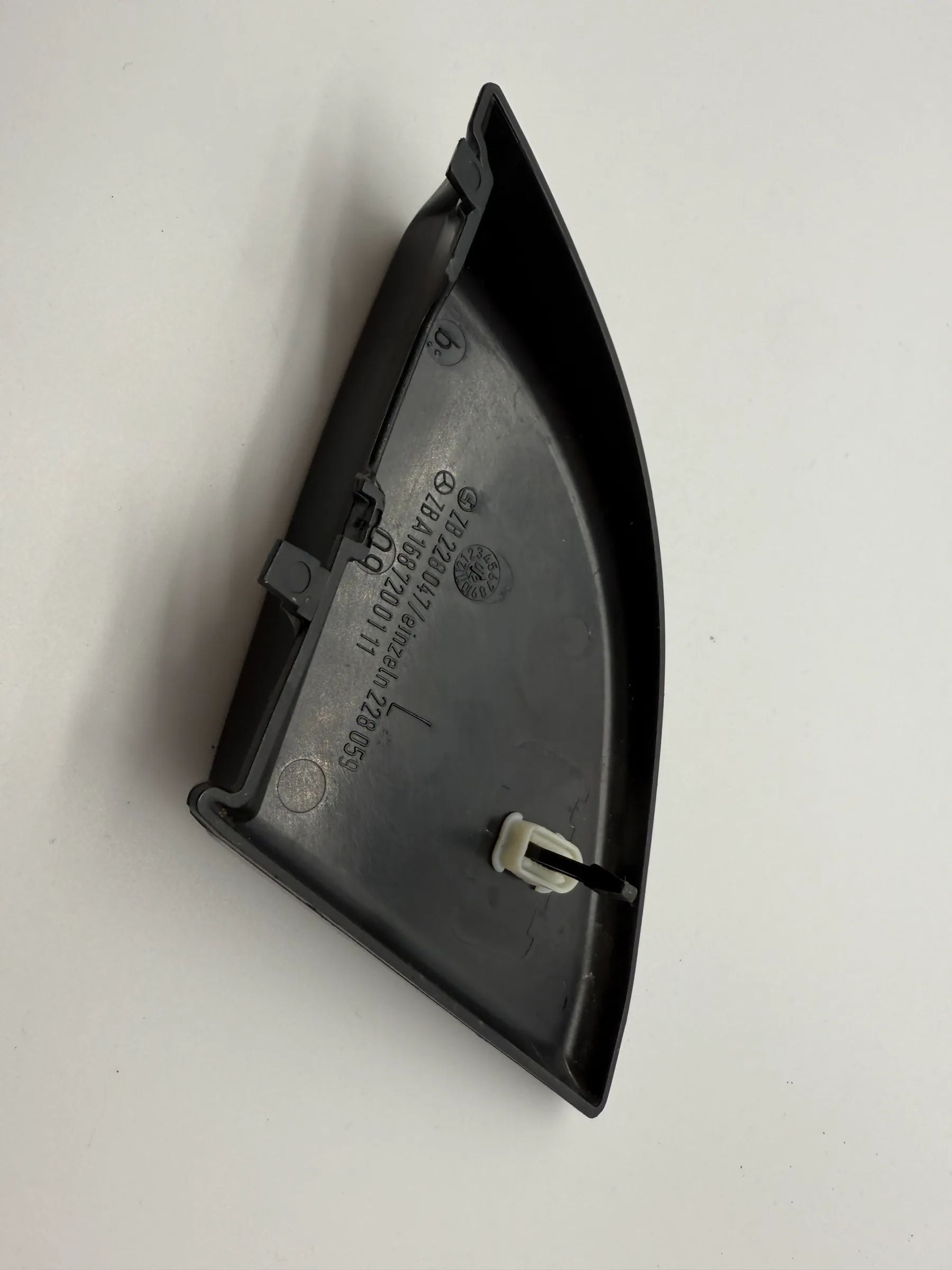 Original Mercedes-Benz A-Klasse Innenverkleidung Dreieck Links A1687200111
