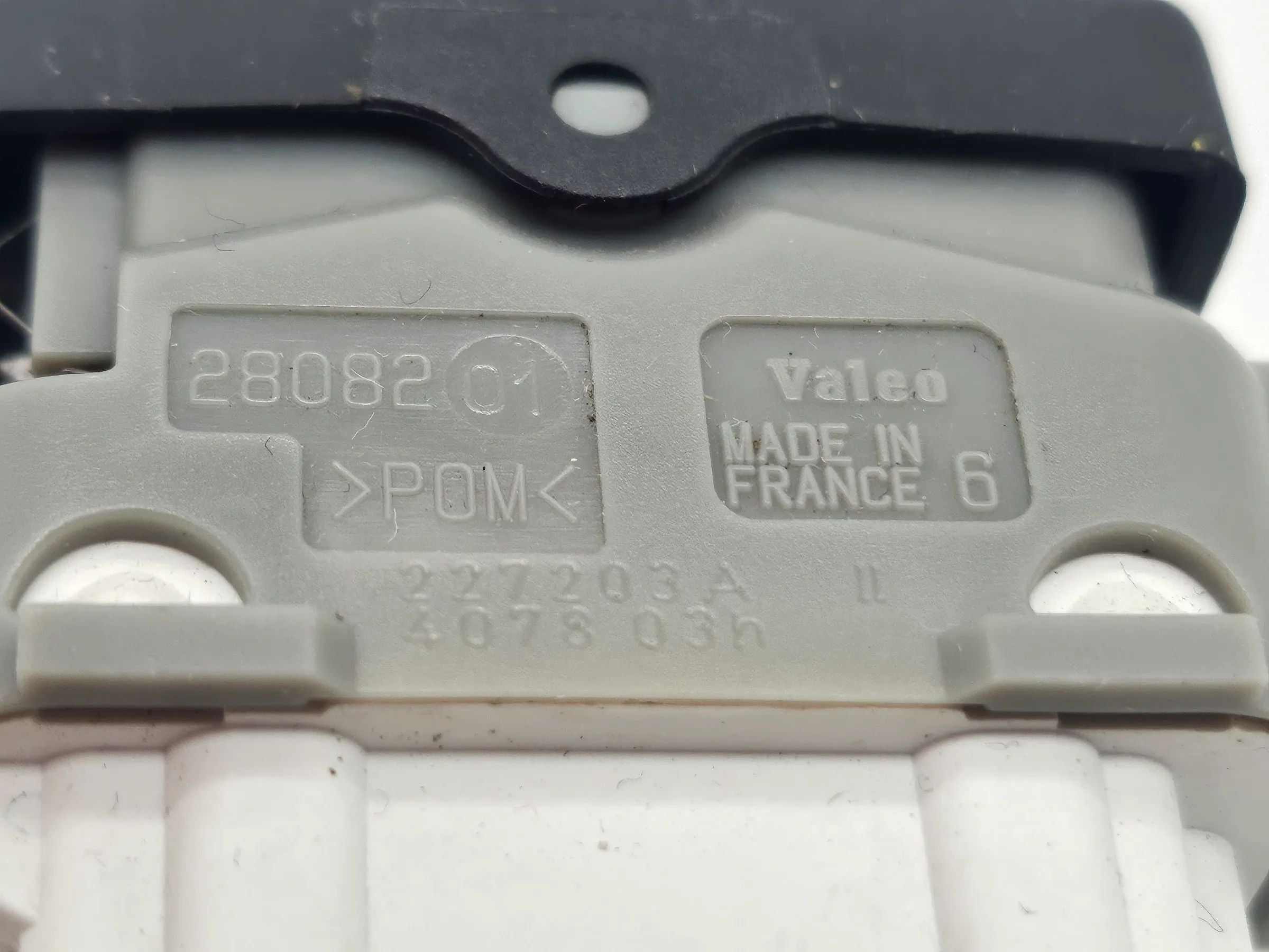 Original Renault Laguna Schalter Kindersicherung Sicherung   227204a  2808201