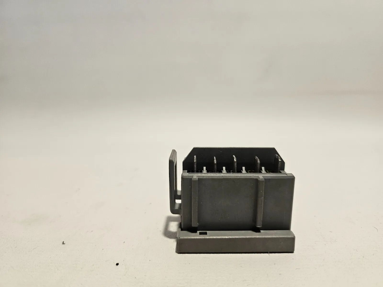 oryginalne BMW 3 E90 E91 bezpieczniki przekaźniki 7787552 17665000000 2008 11457944