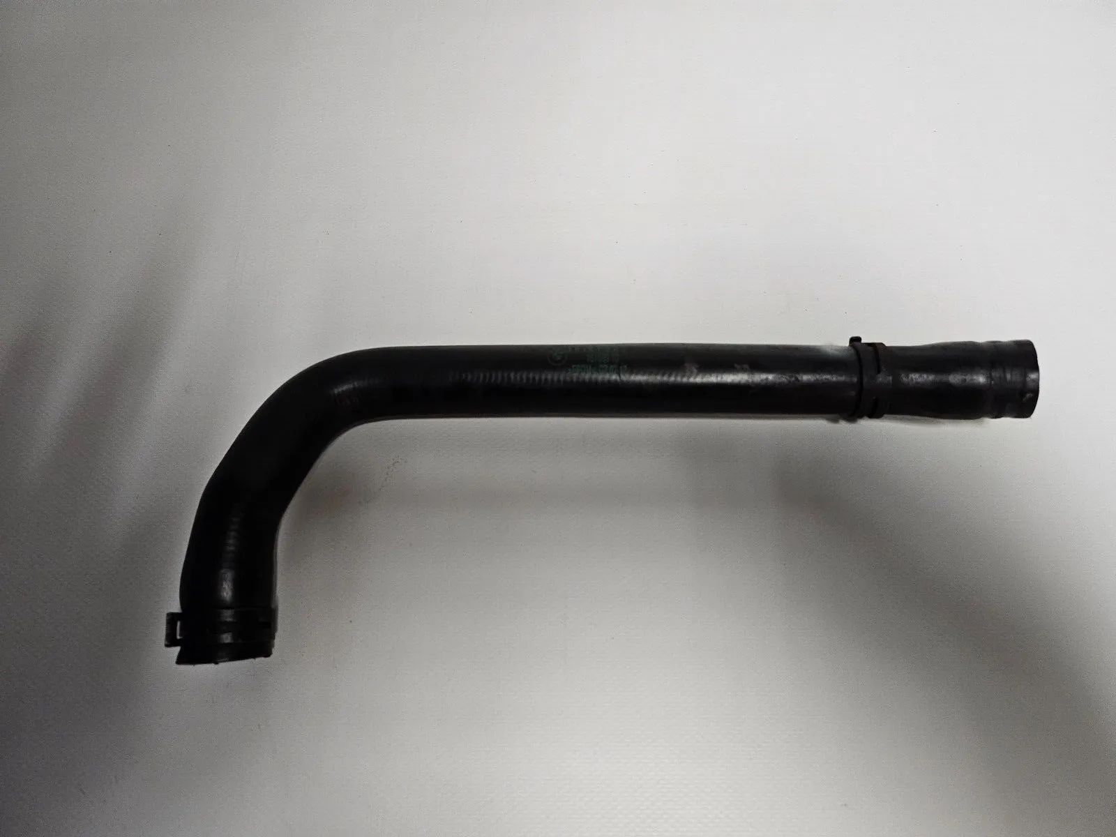oryginalny BMW 1er F20 F21 N13 króciec wylotowy przewodu chłodzenia 7600586